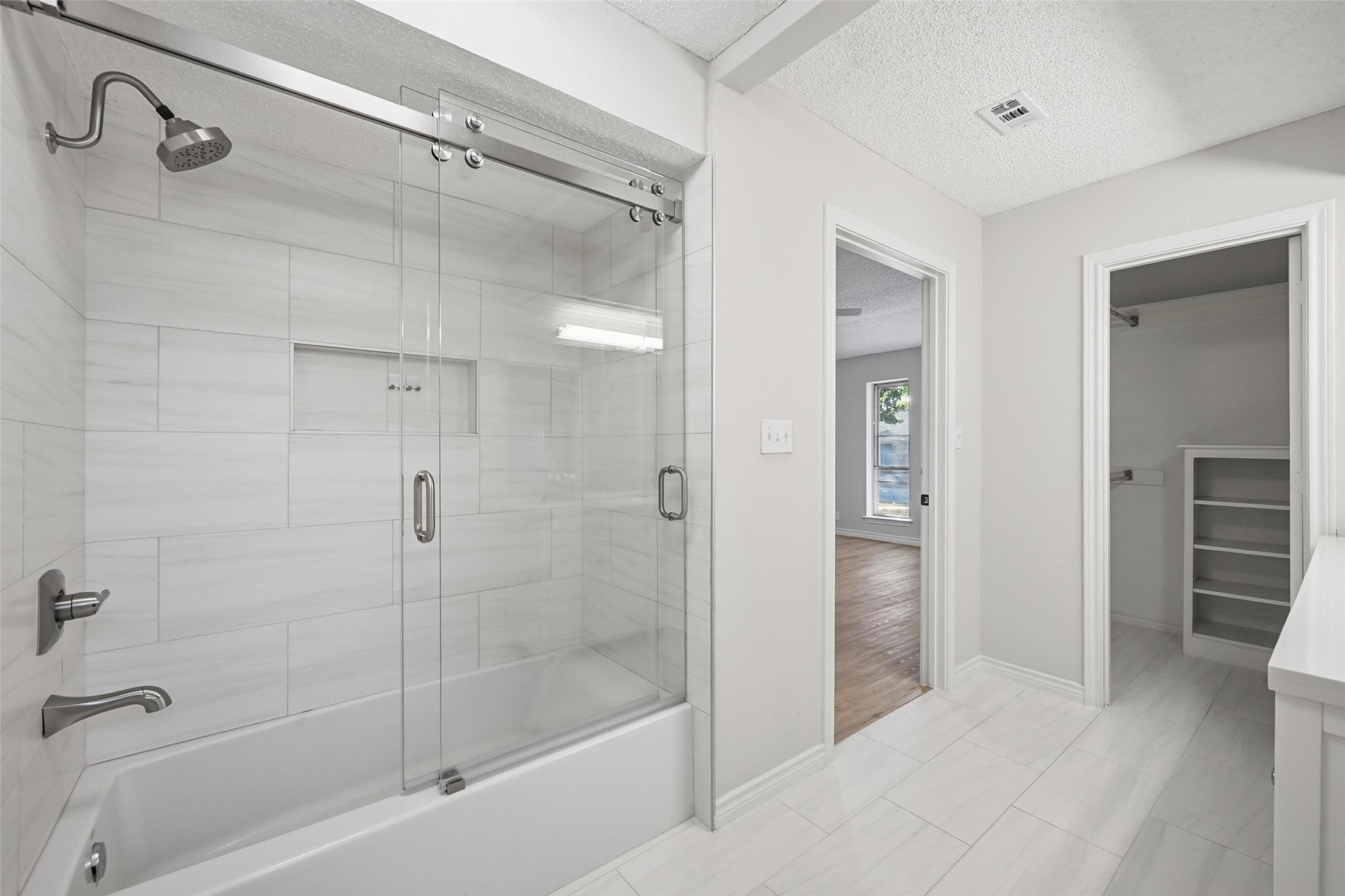 921 Autumn Lake Drive