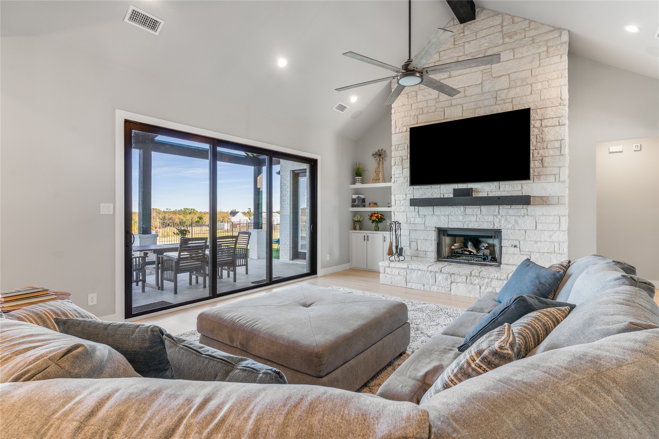 9831 County Road 128