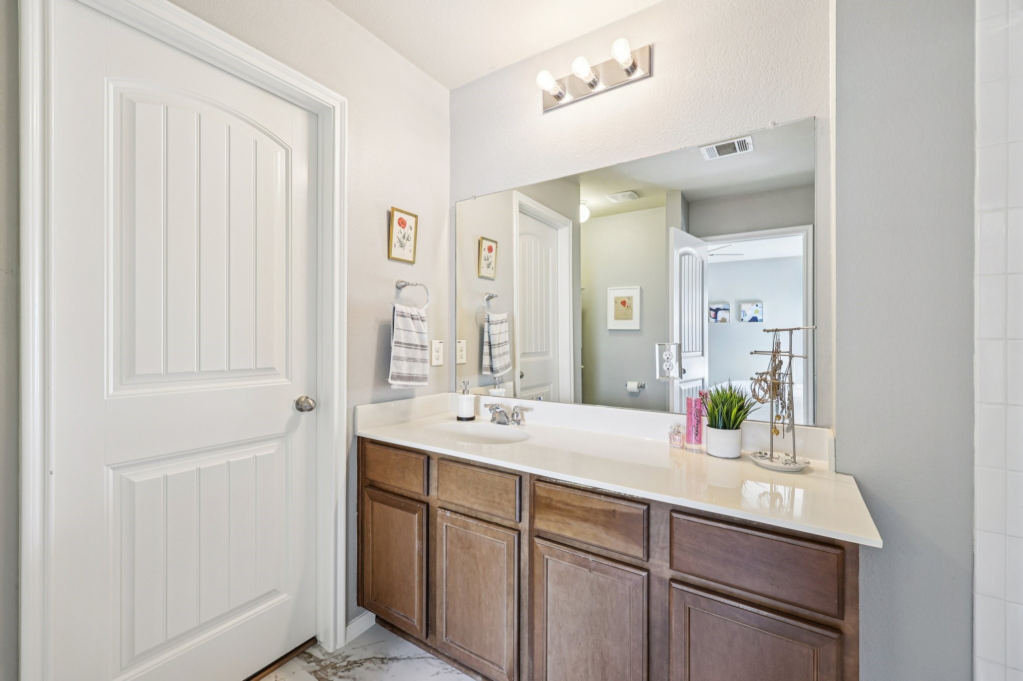 1305 Savannah Ridge Drive