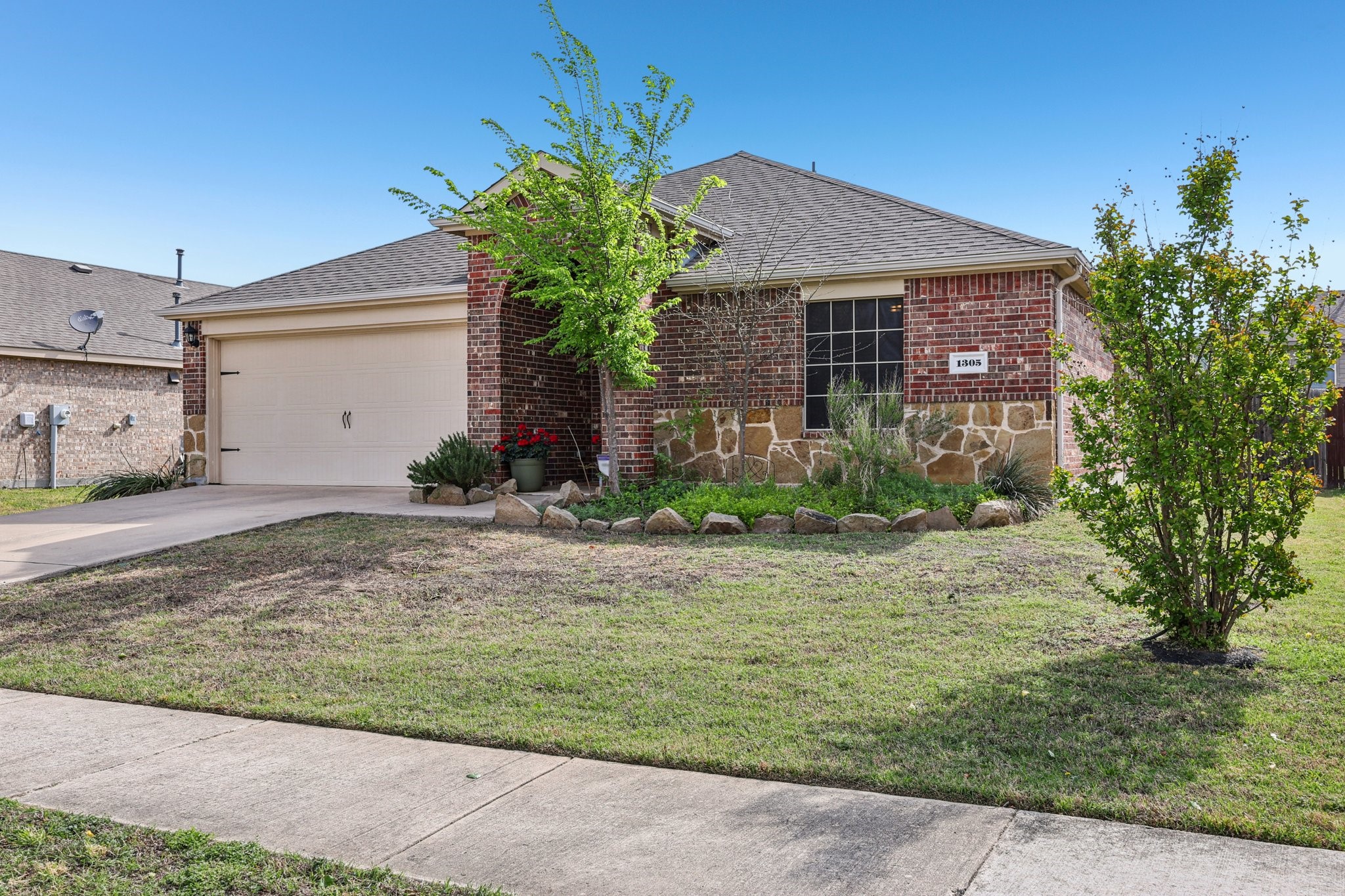 1305 Savannah Ridge Drive
