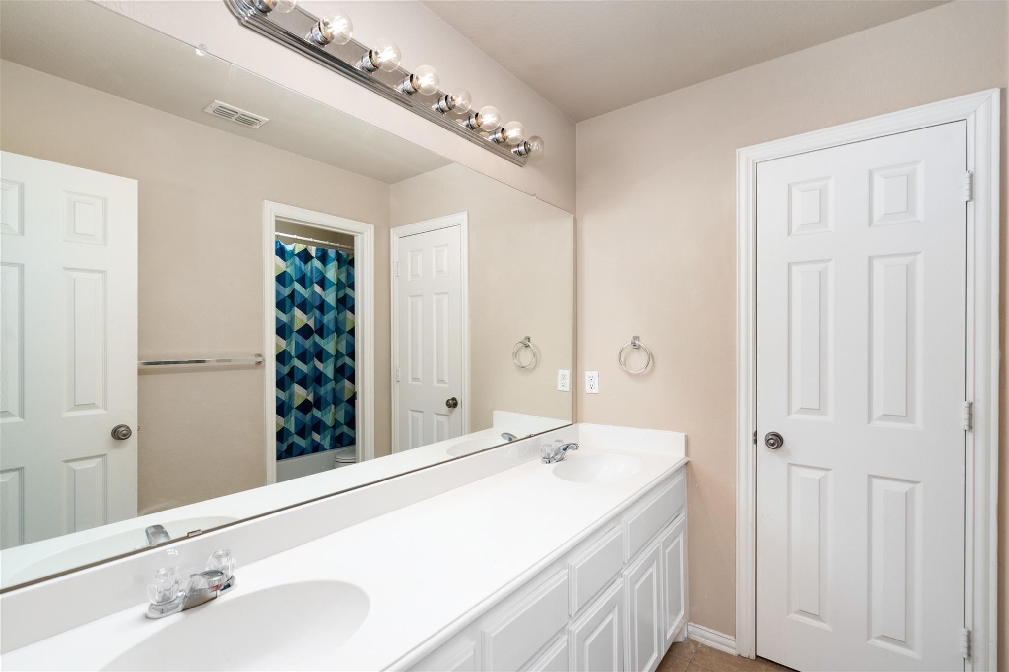 2801 Branch Oaks Drive