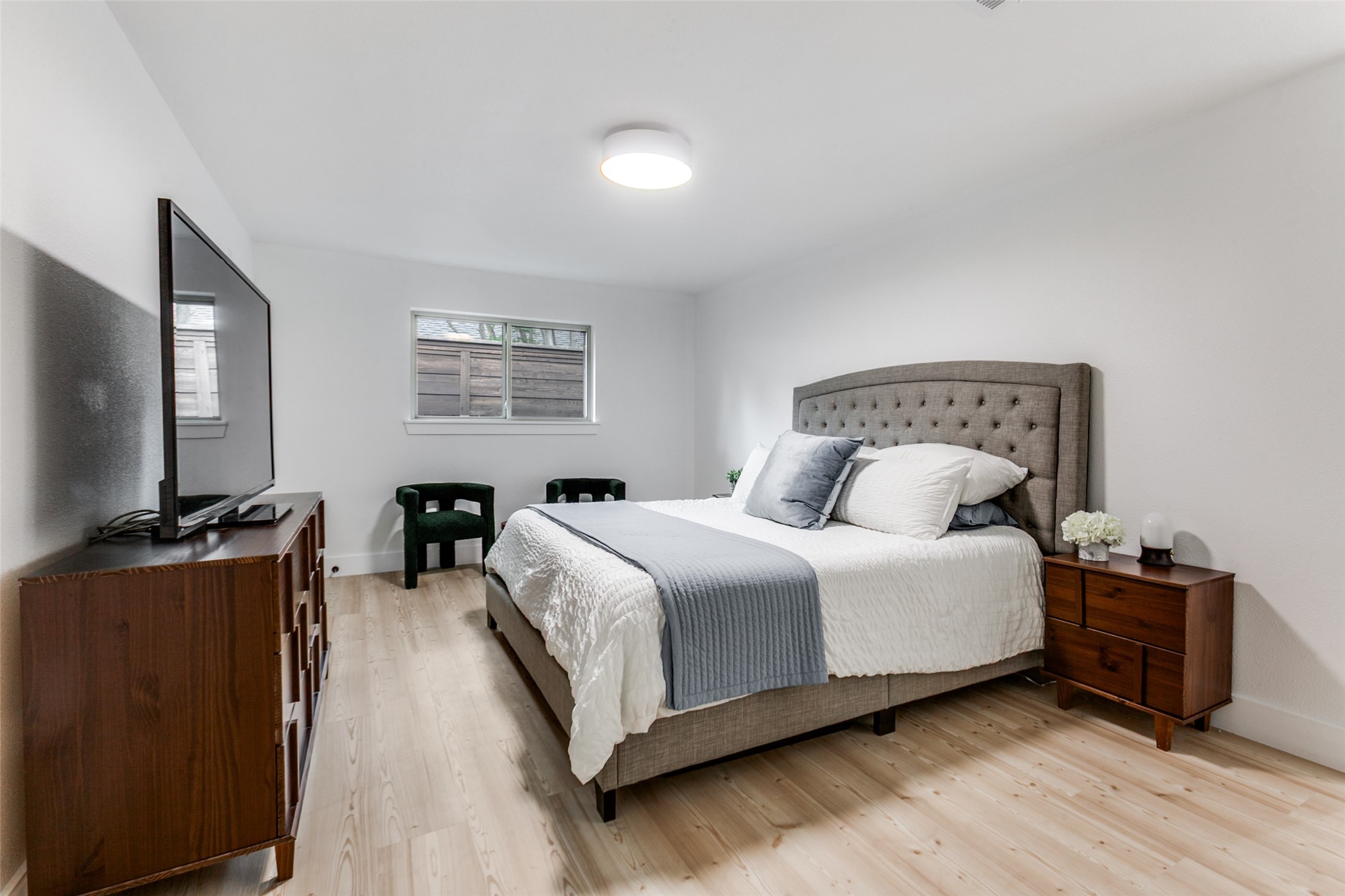 7637 La Risa Drive