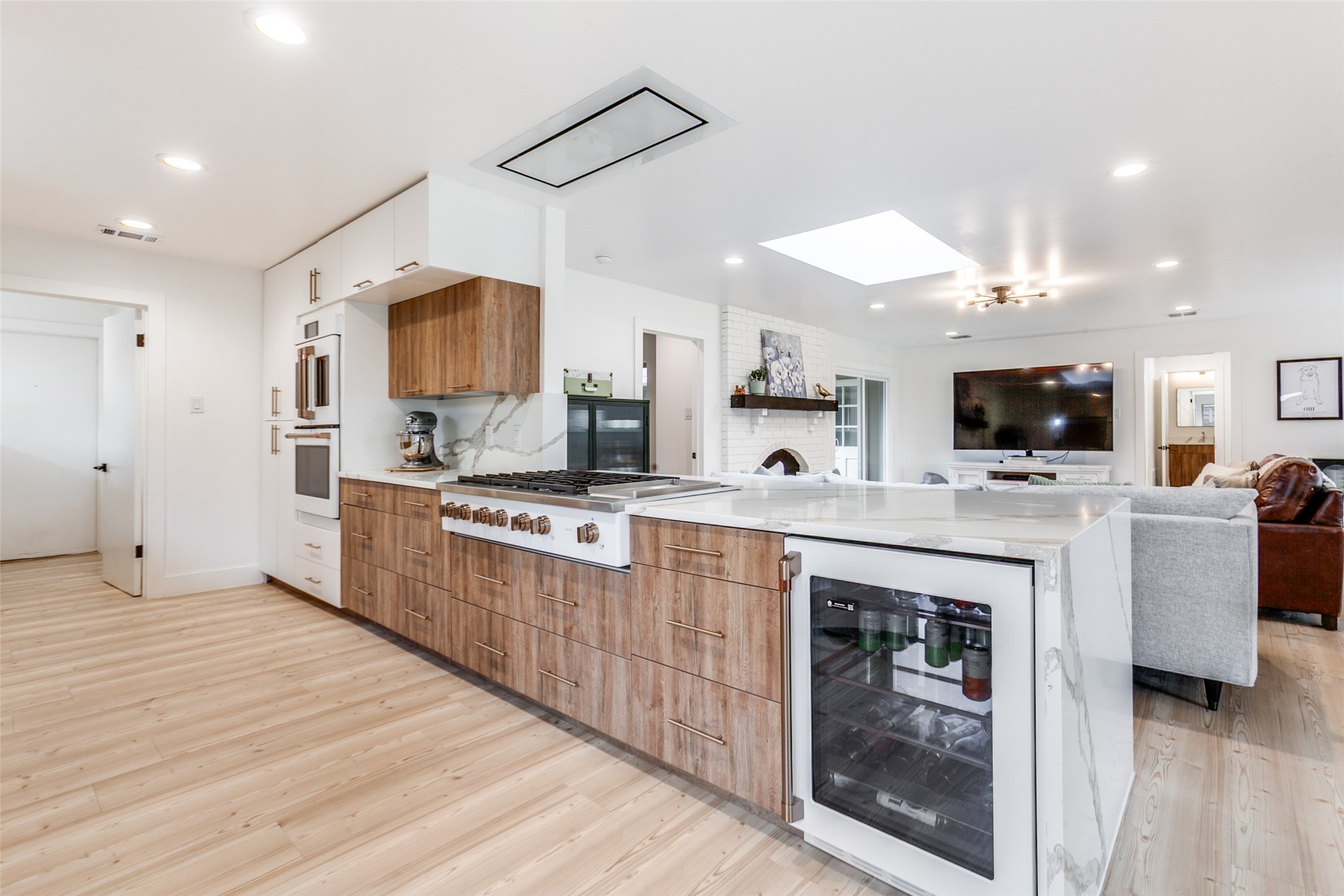 7637 La Risa Drive