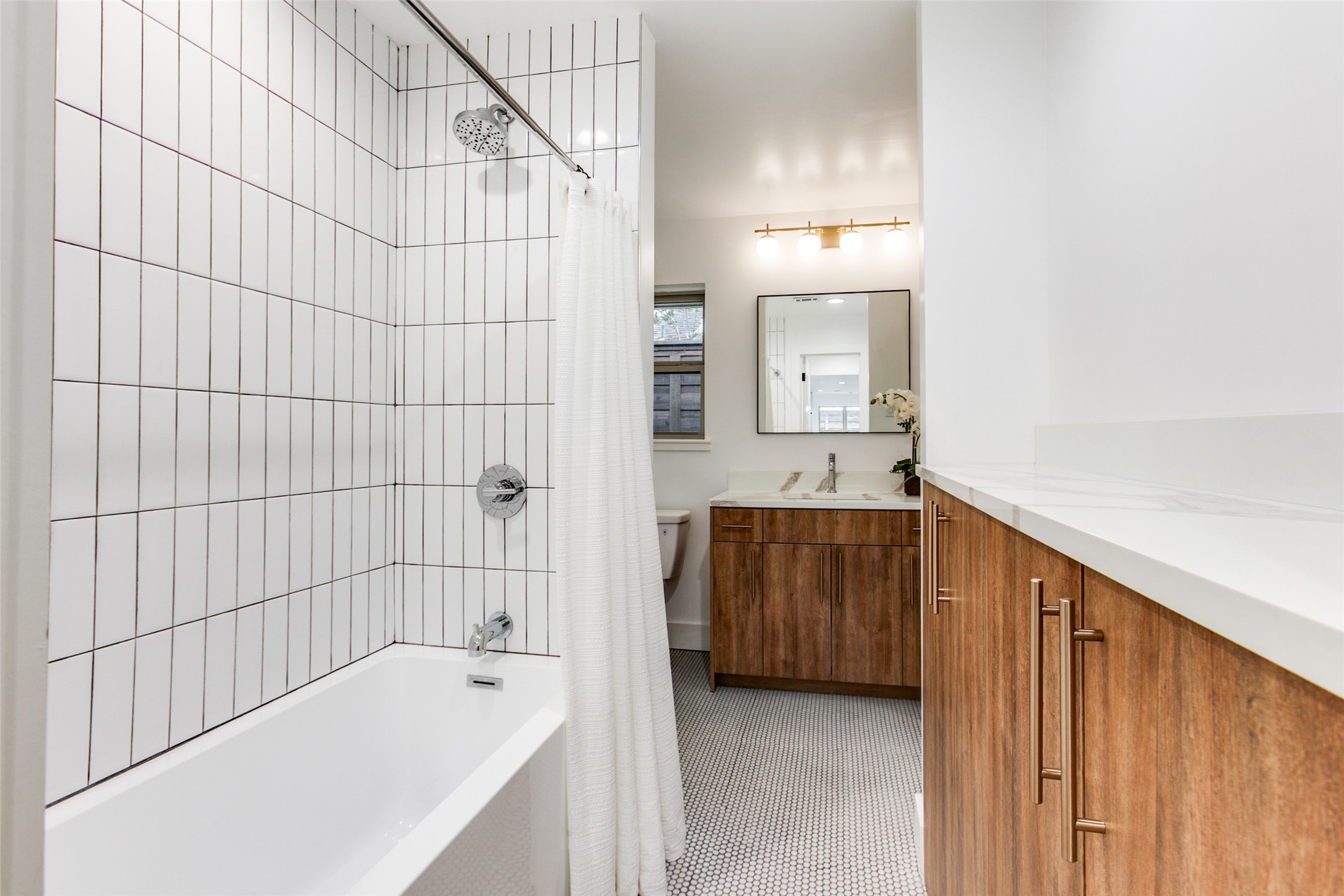 7637 La Risa Drive
