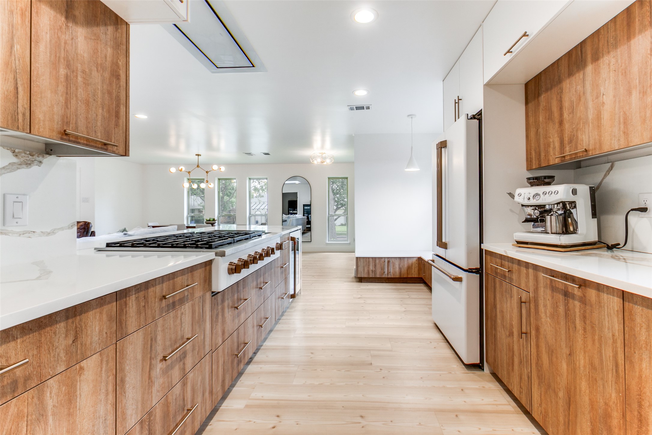 7637 La Risa Drive