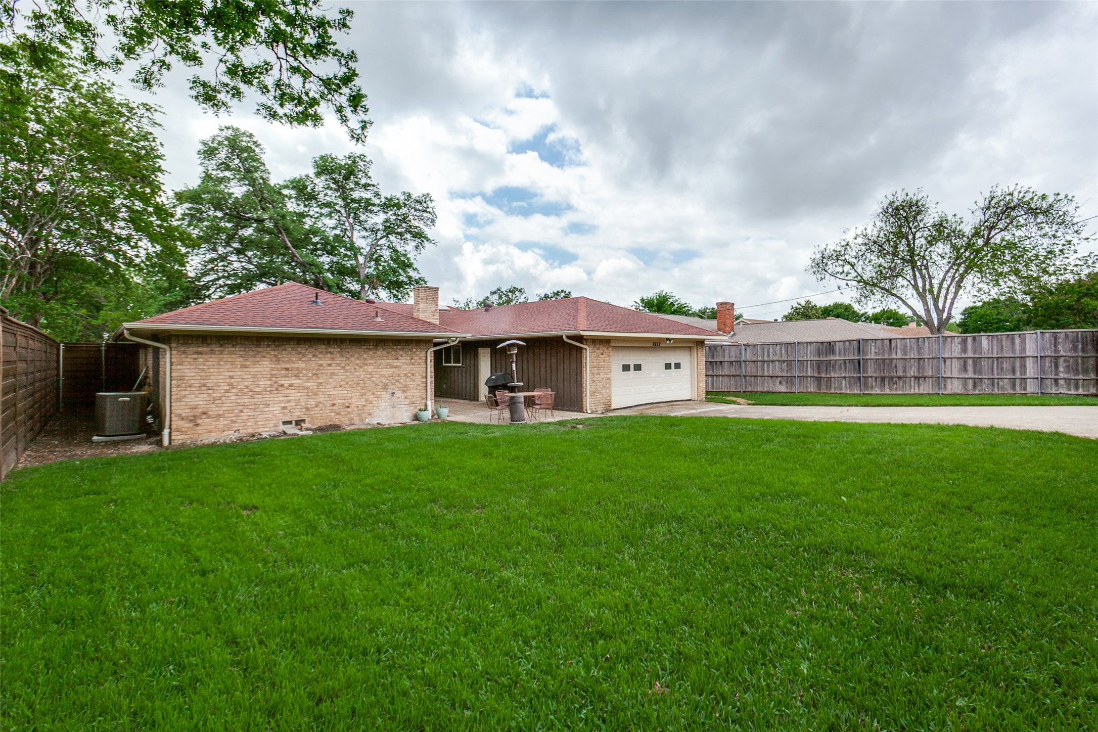 7637 La Risa Drive