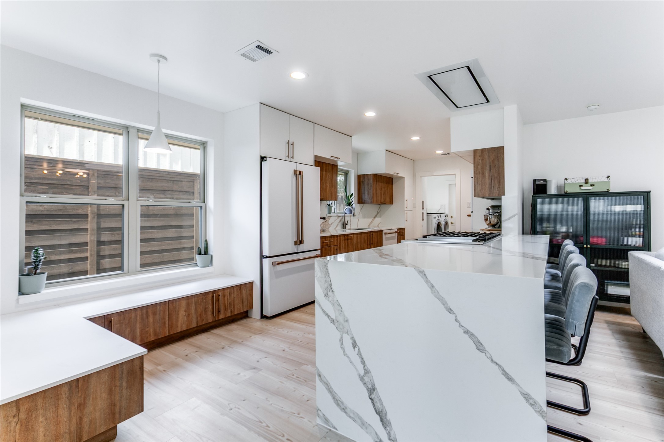 7637 La Risa Drive