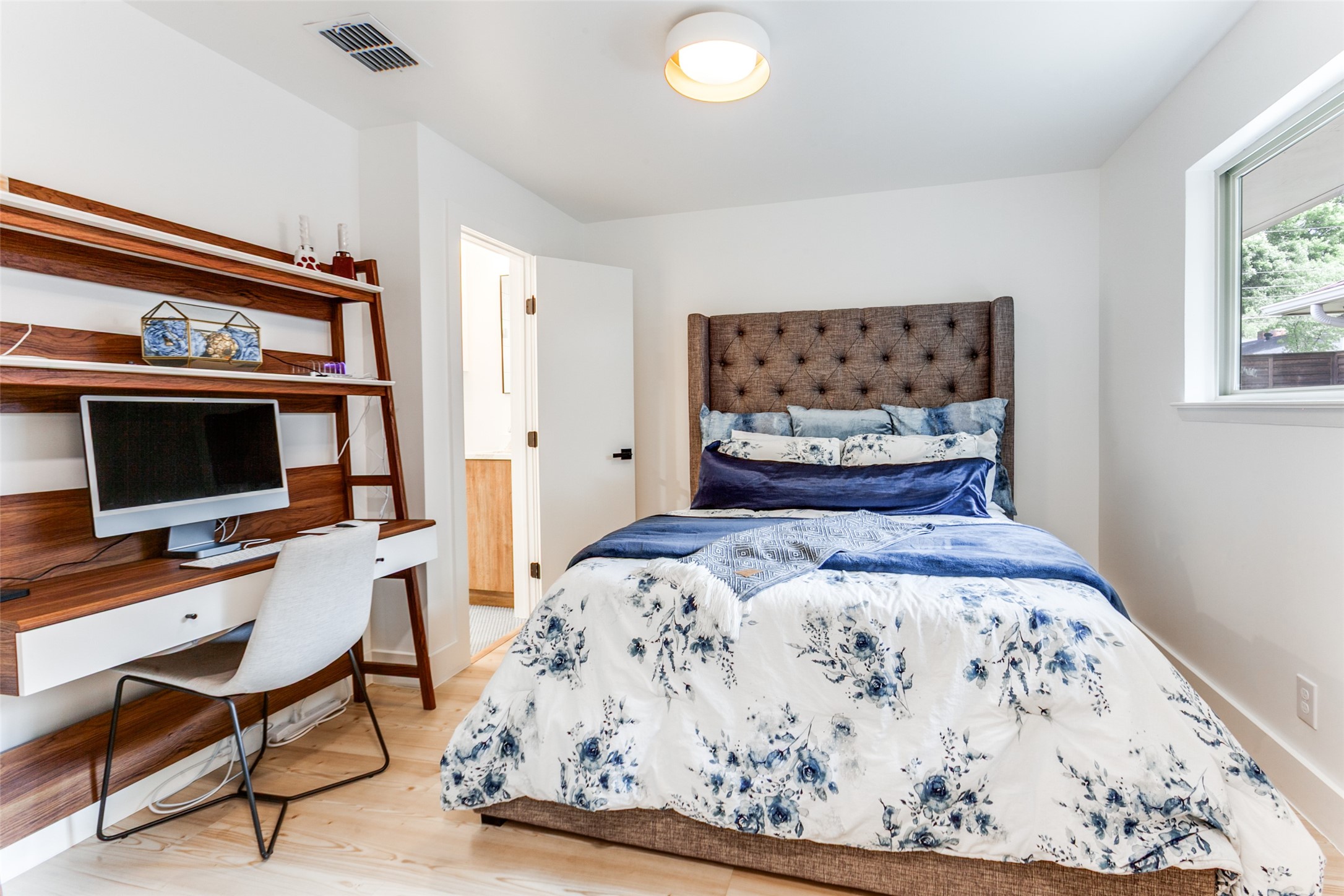 7637 La Risa Drive