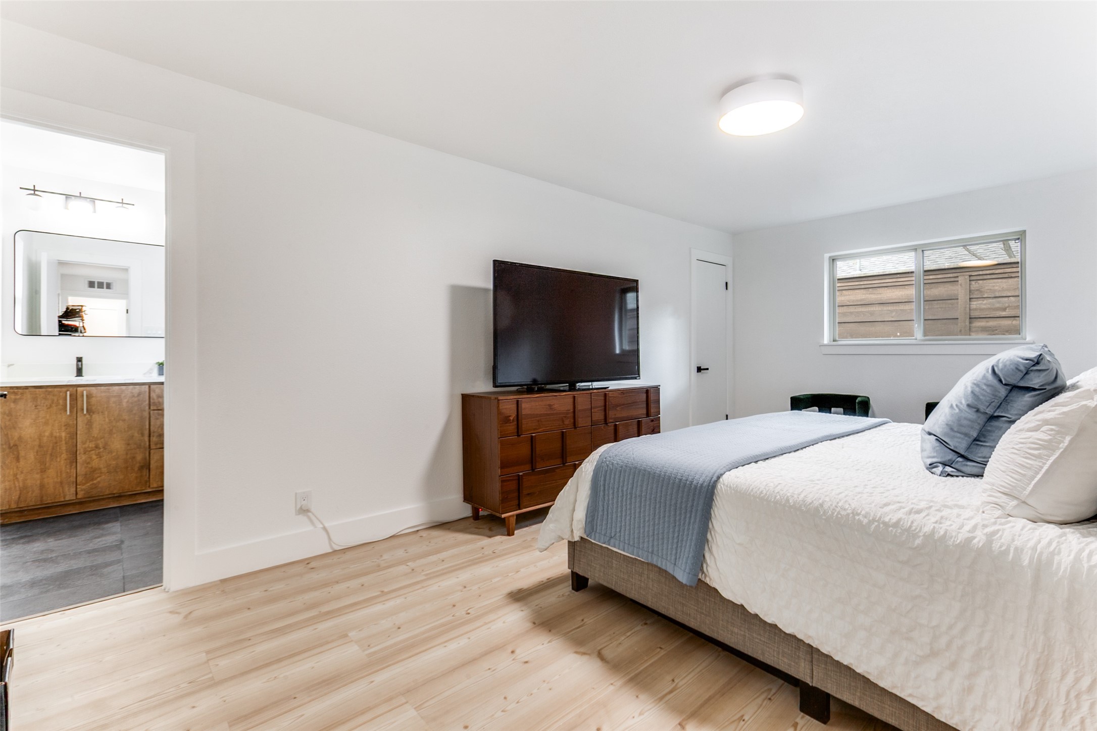 7637 La Risa Drive