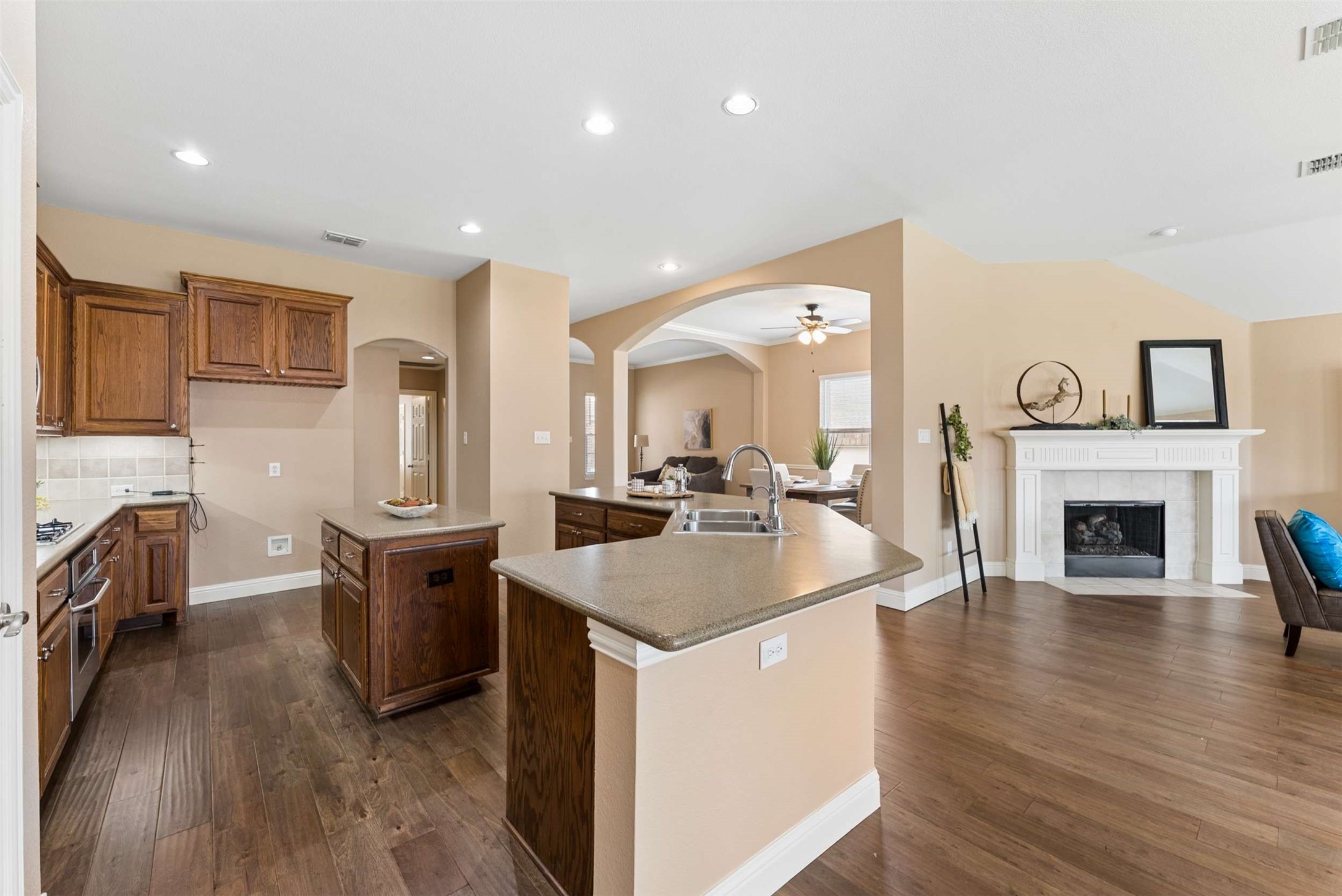 1221 Amistad Drive