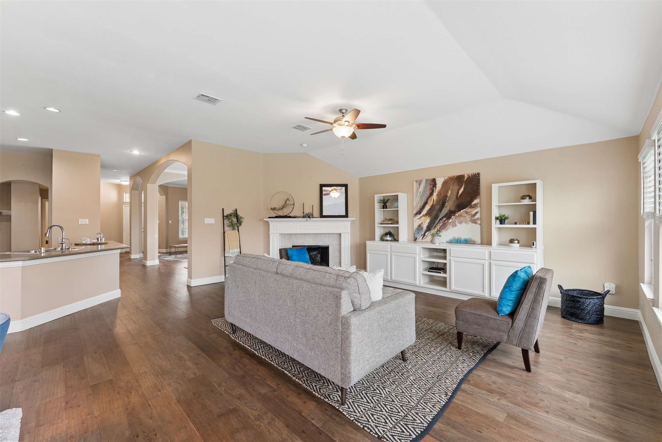 1221 Amistad Drive