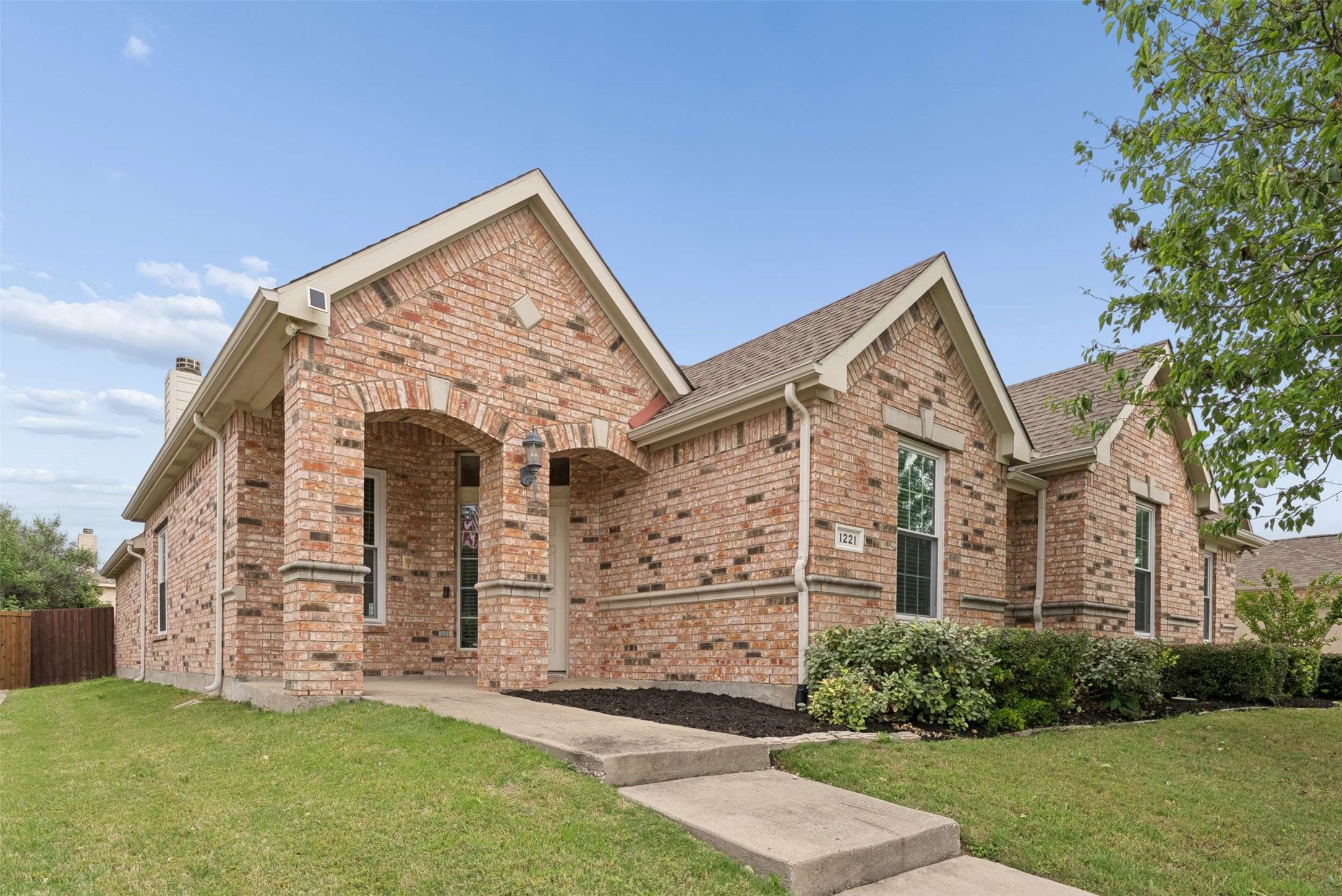 1221 Amistad Drive