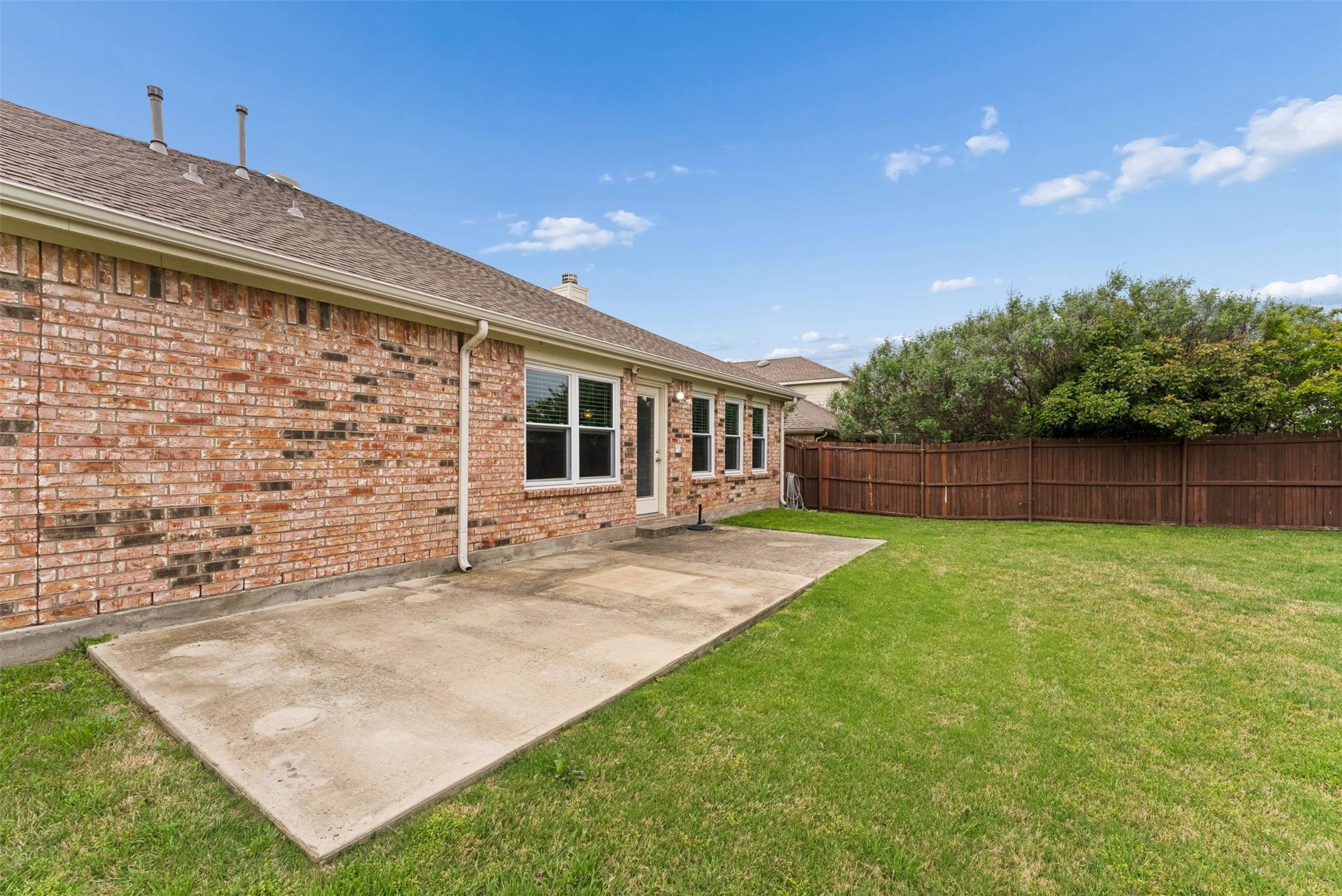 1221 Amistad Drive