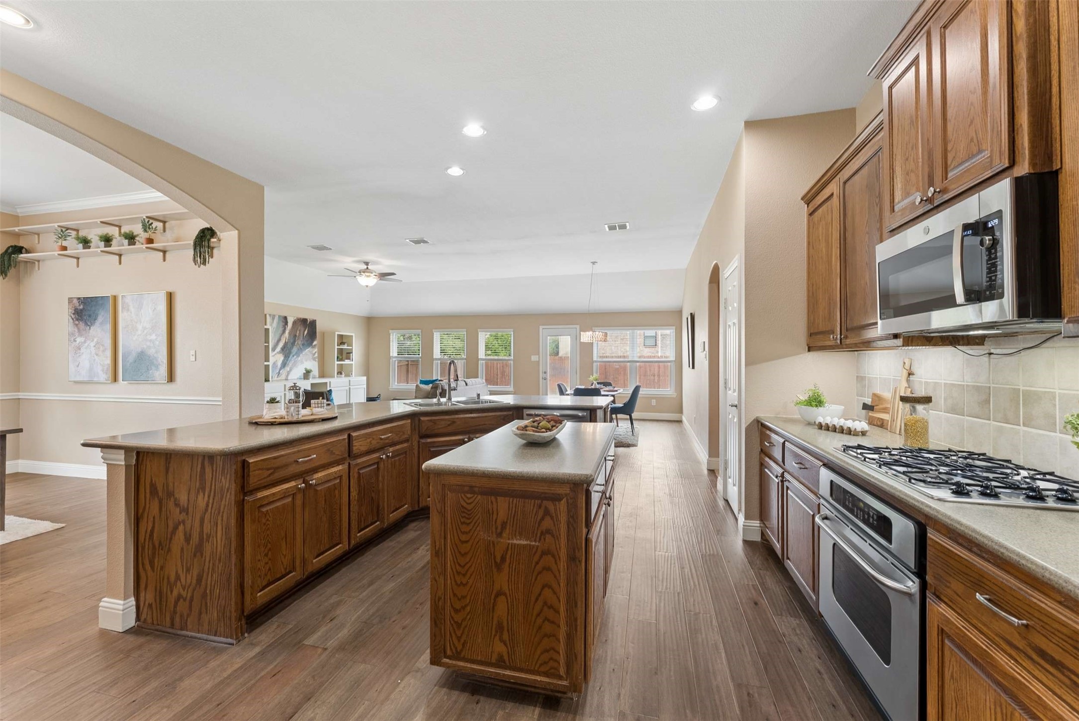 1221 Amistad Drive