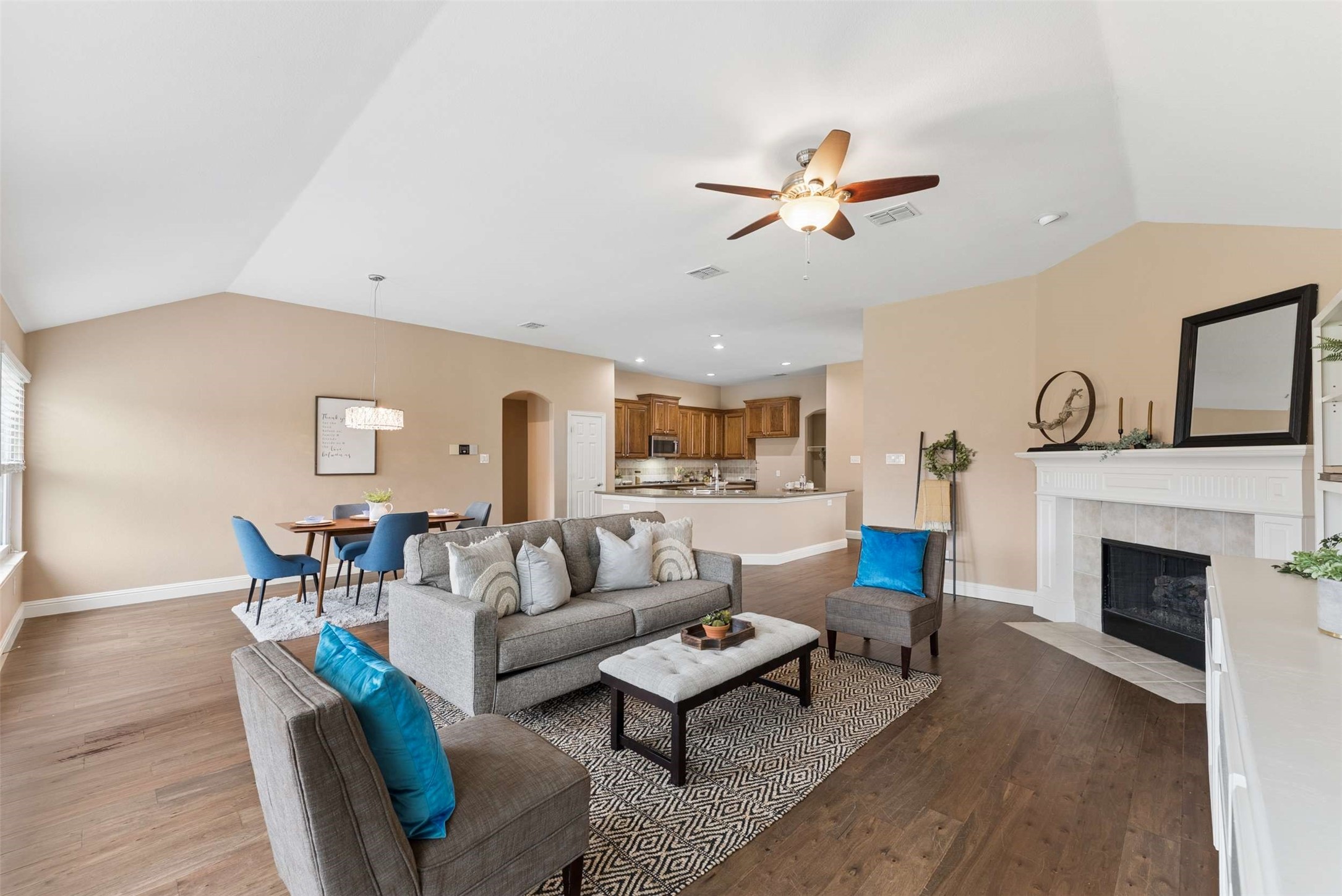 1221 Amistad Drive