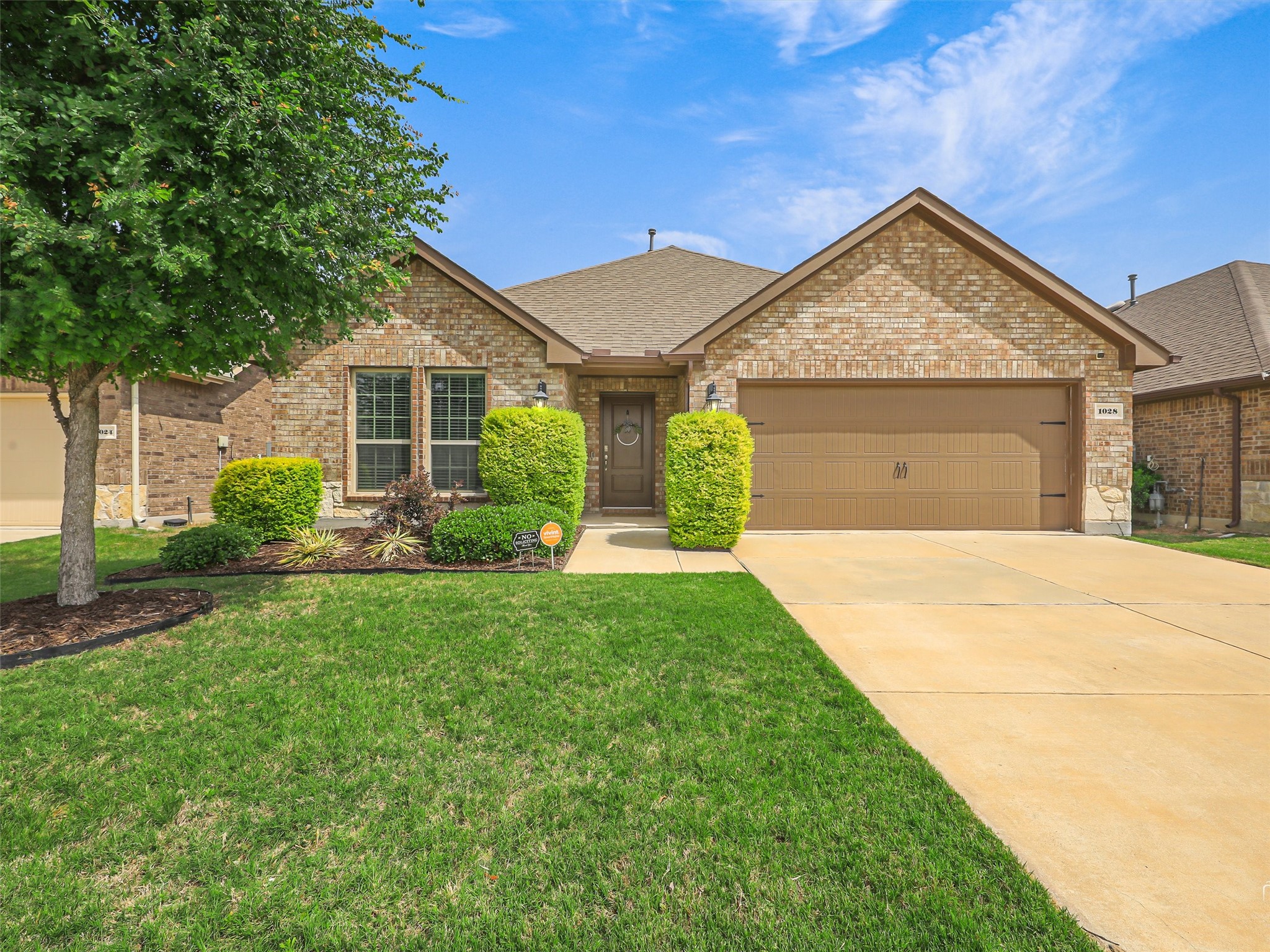 1028 Azure Lane
