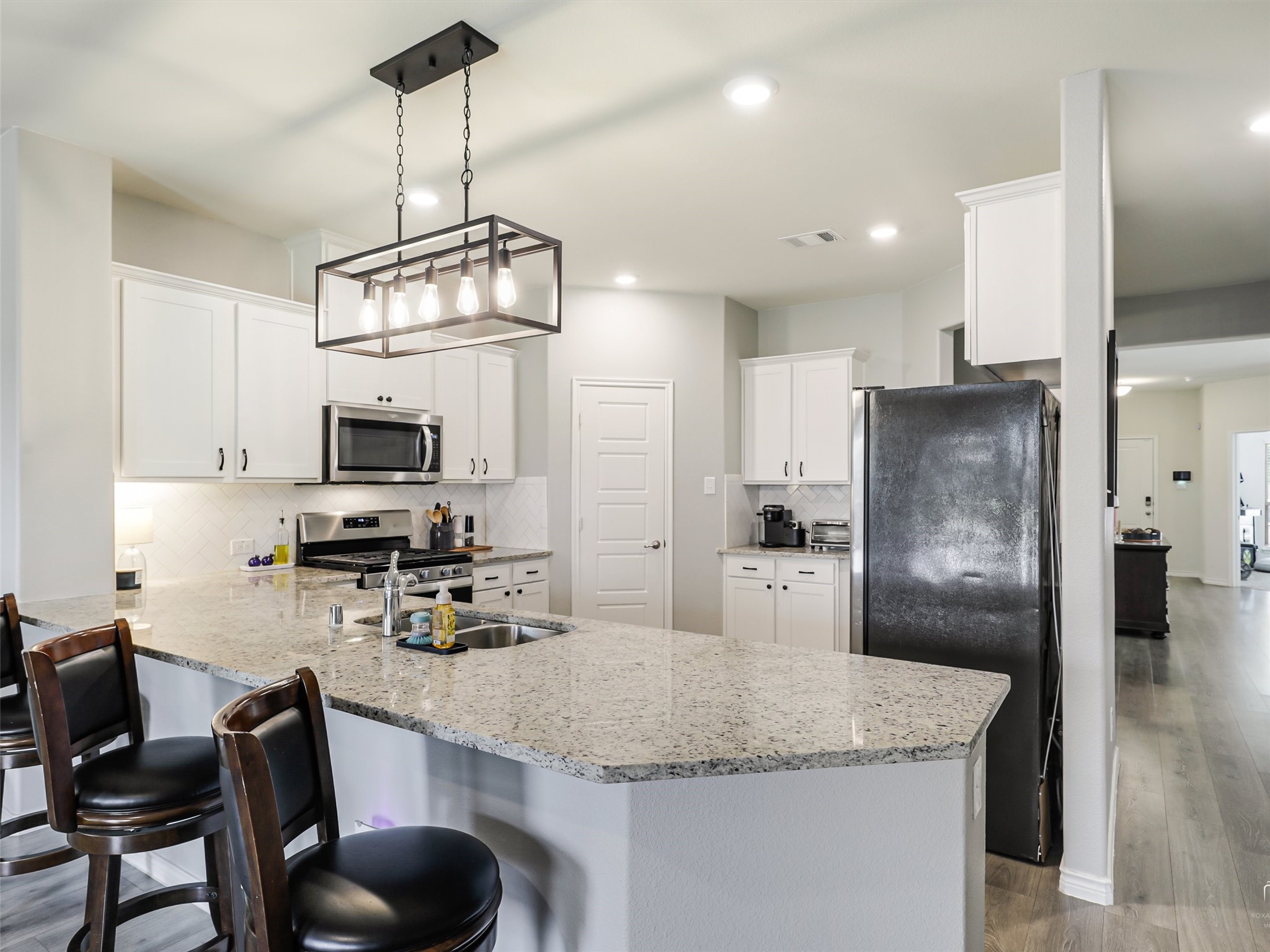 1028 Azure Lane