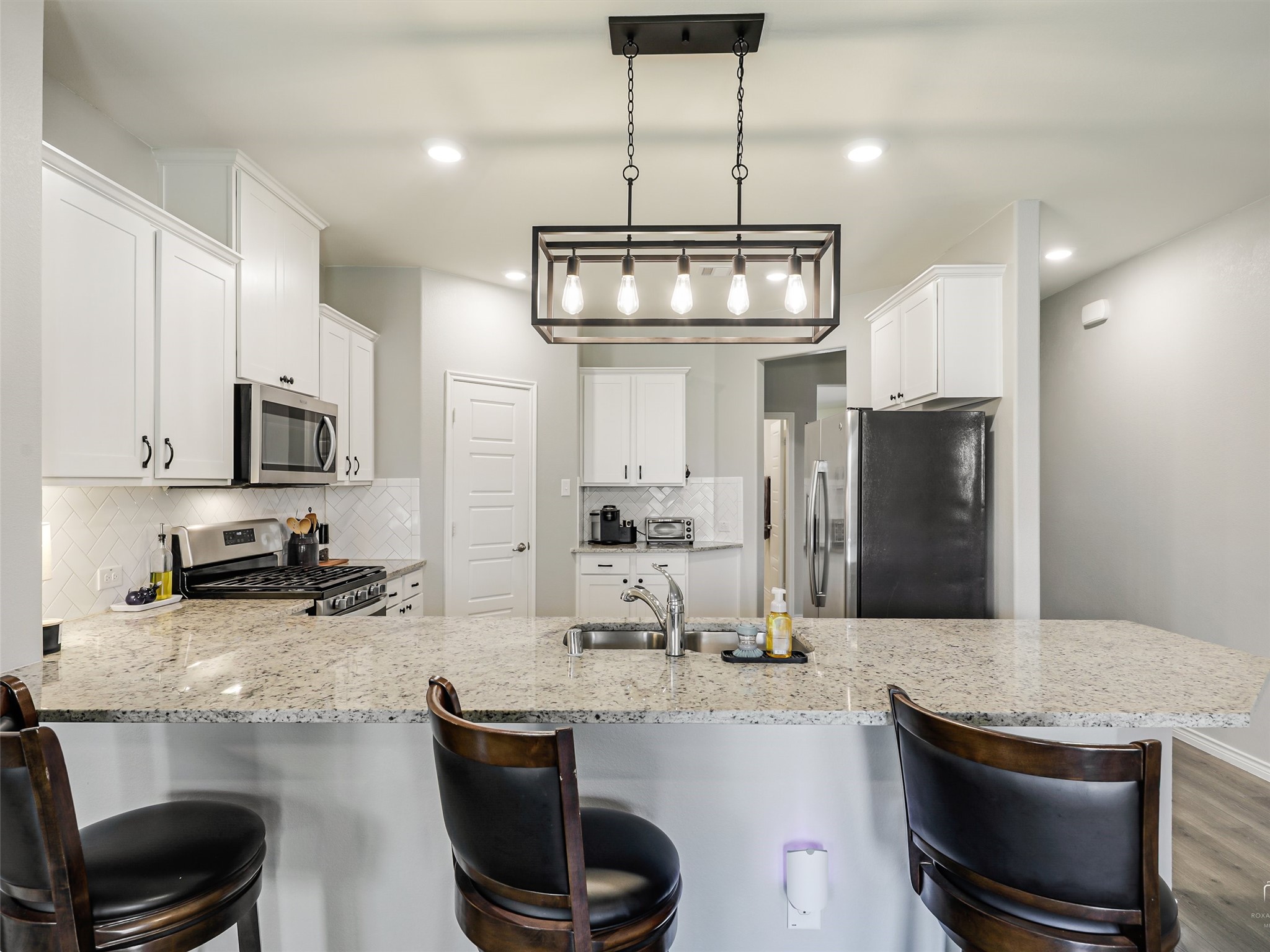 1028 Azure Lane