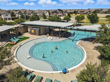 1028 Azure Lane