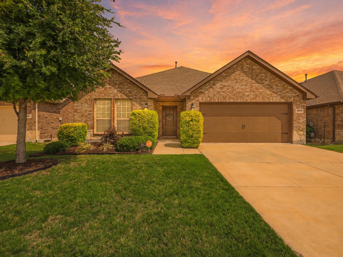 1028 Azure Lane