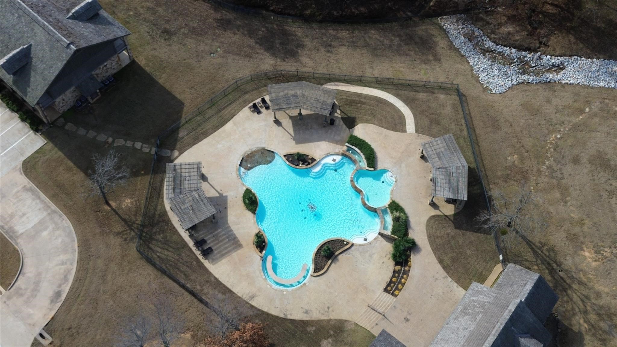 N/A Oakmont Court