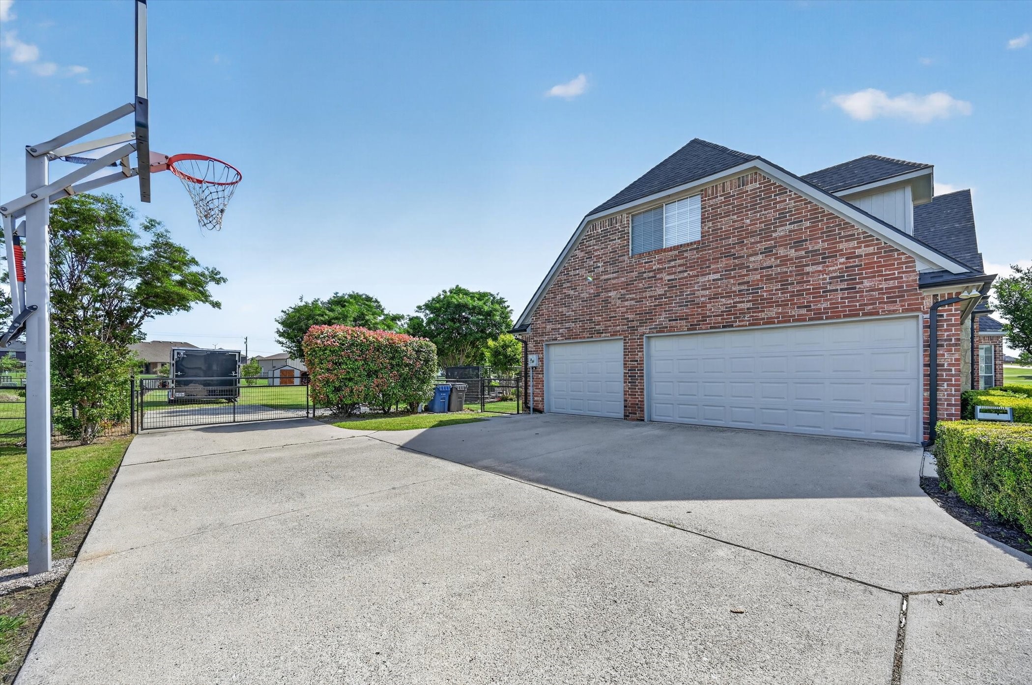 3718 Quail Hollow Street