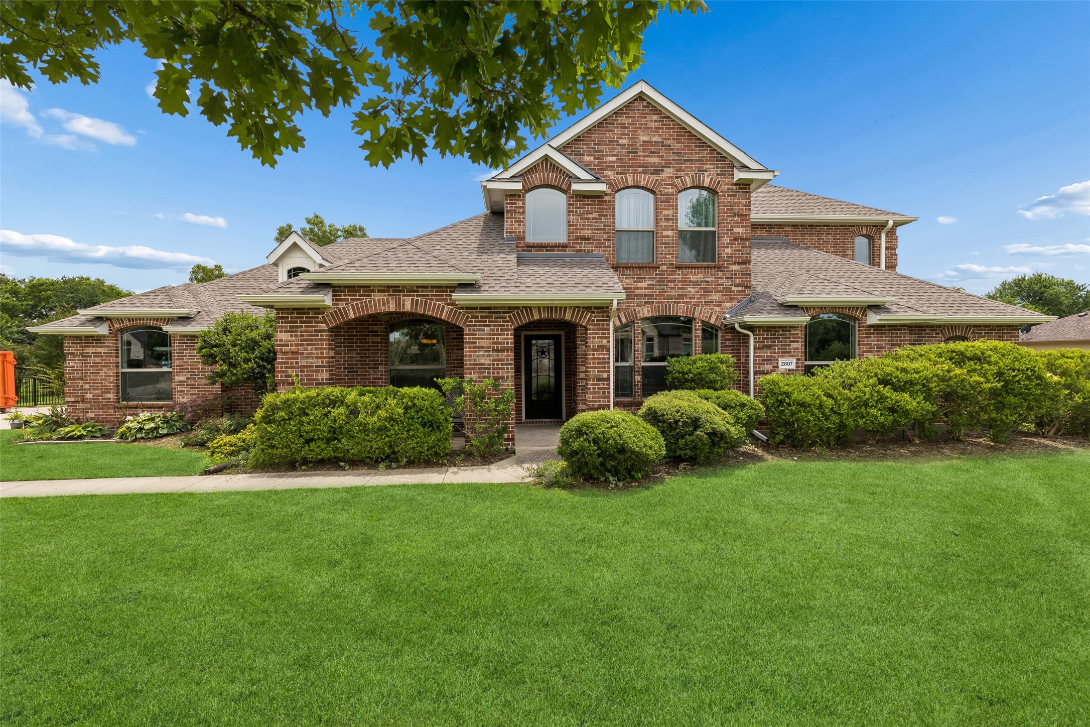 2807 Wildwood Lane