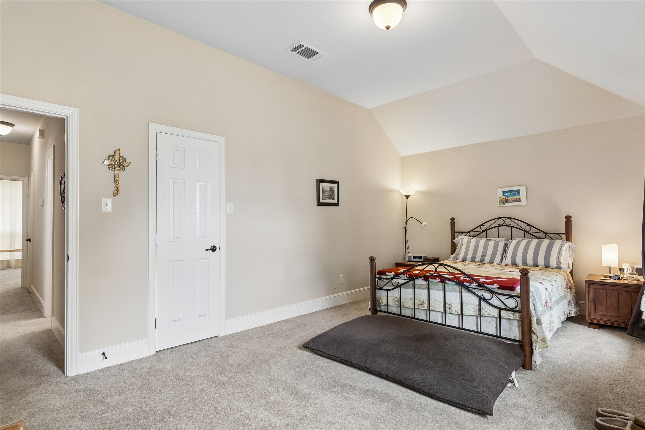 2807 Wildwood Lane