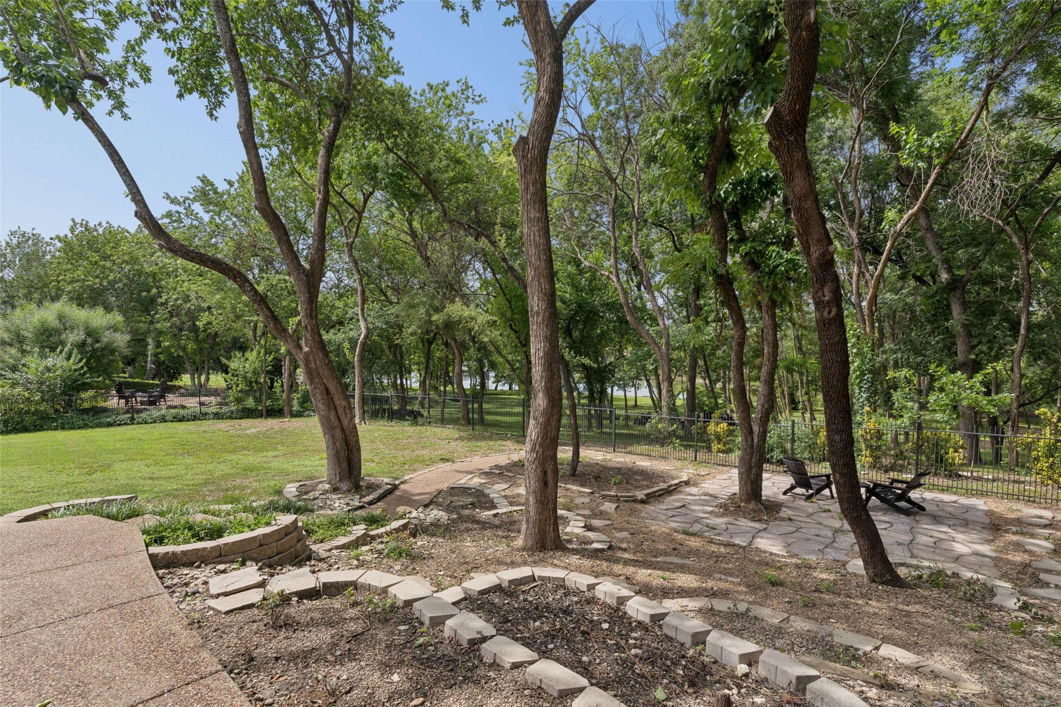 1551 Brook Lane