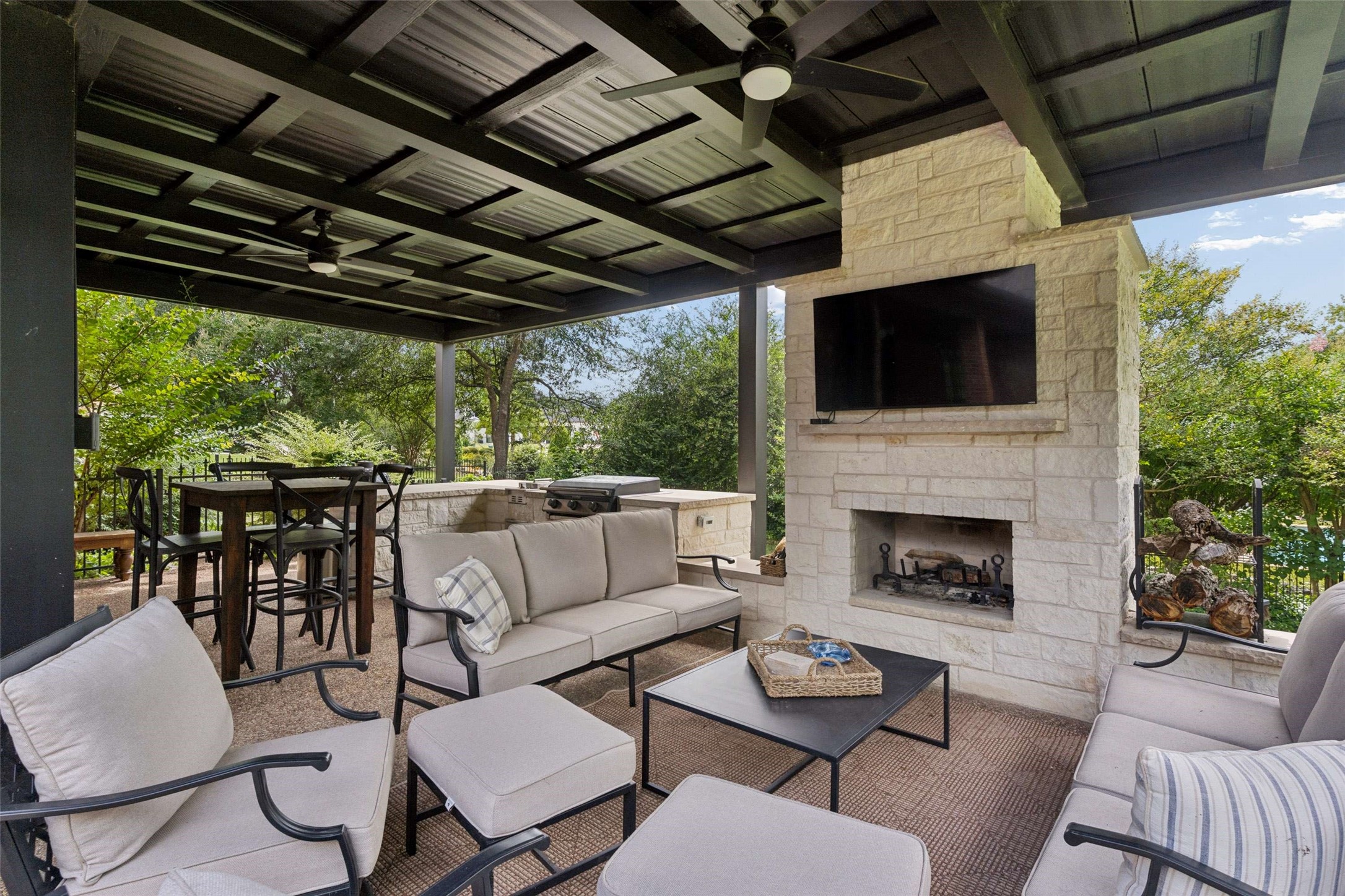 1551 Brook Lane