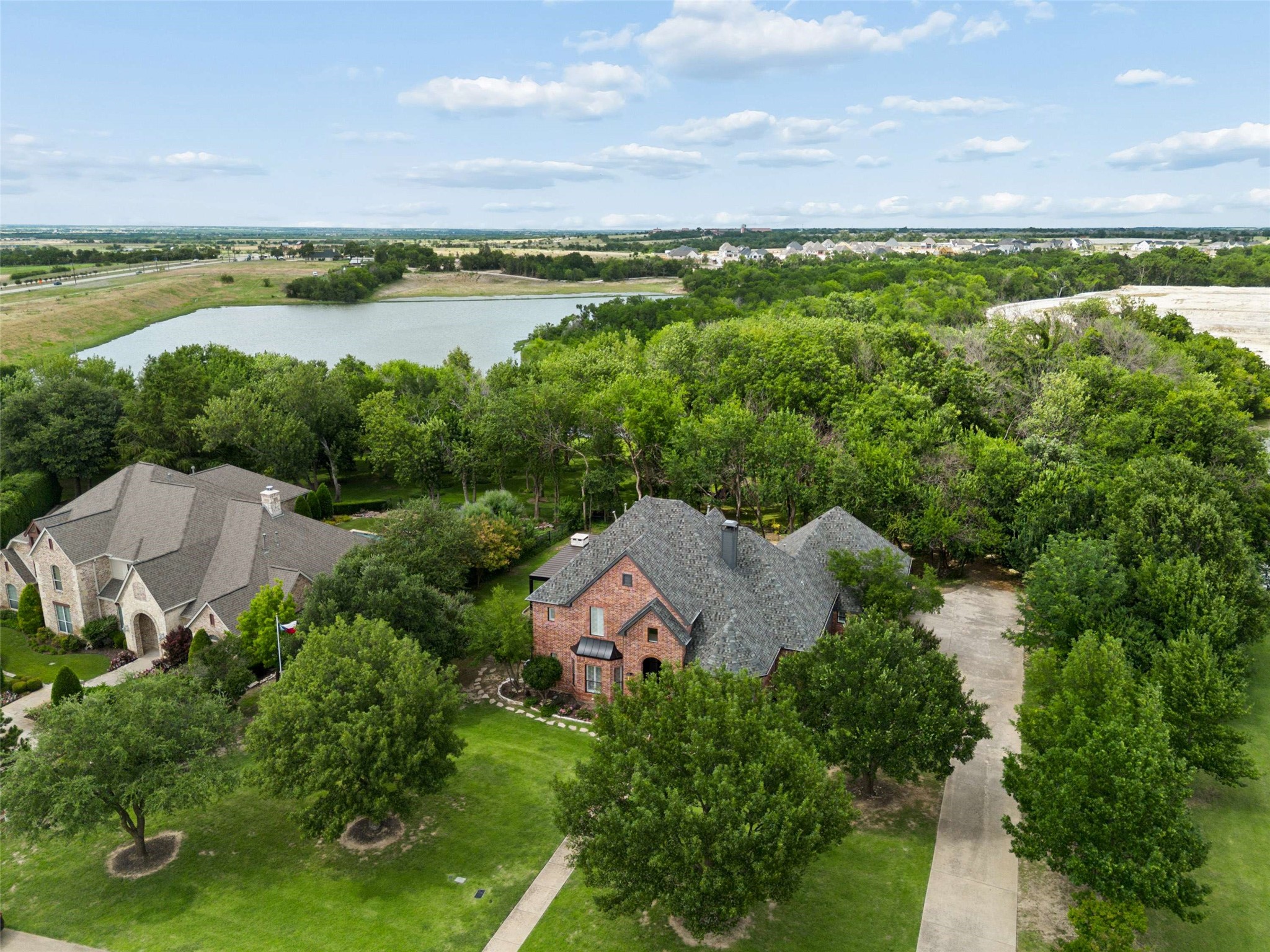 1551 Brook Lane
