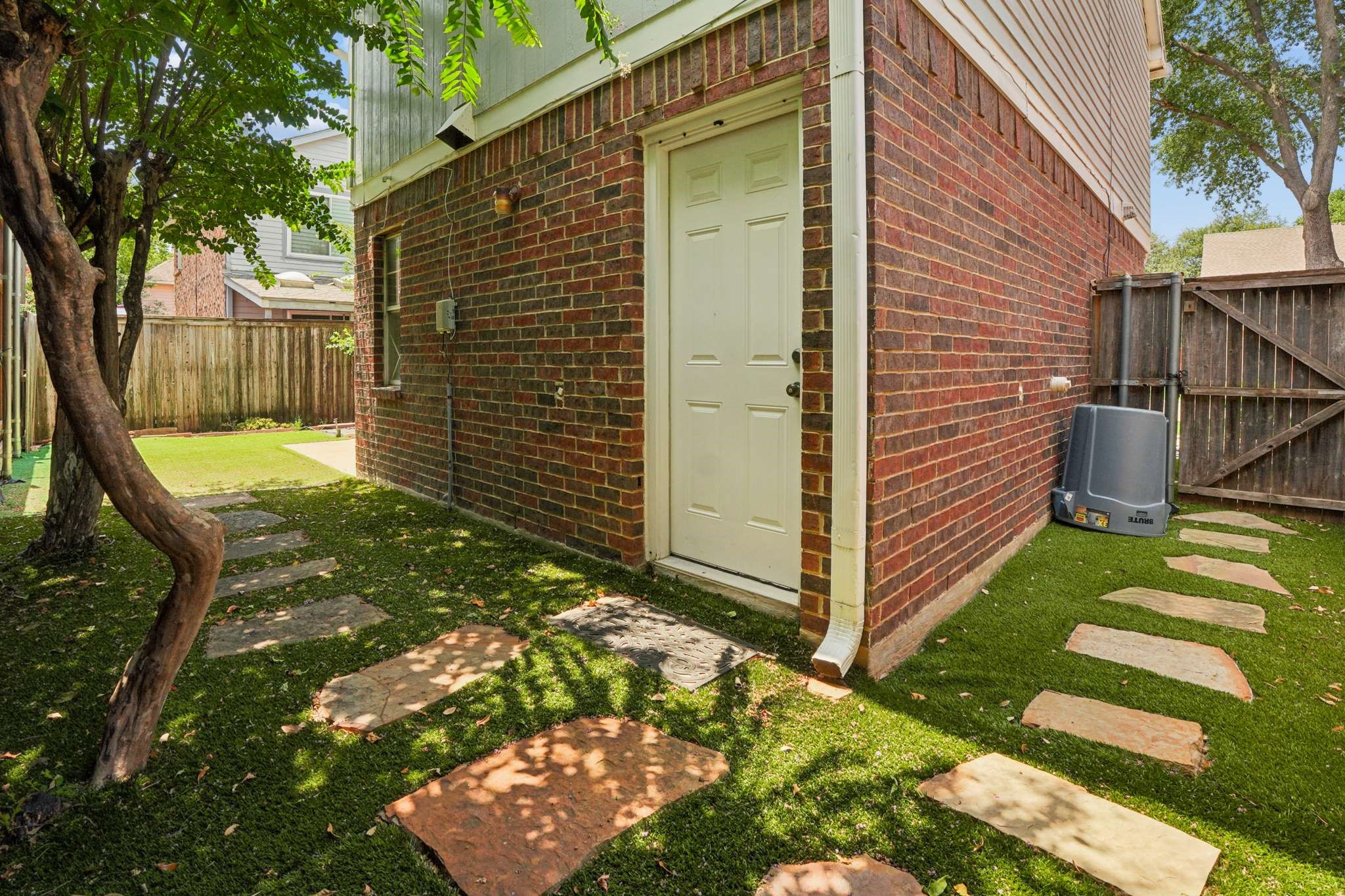 433 Moonlight Way