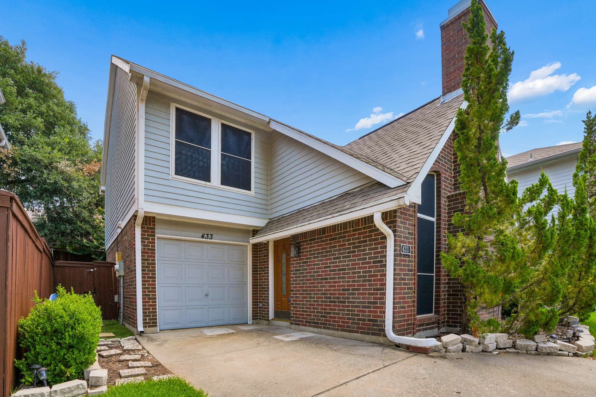 433 Moonlight Way