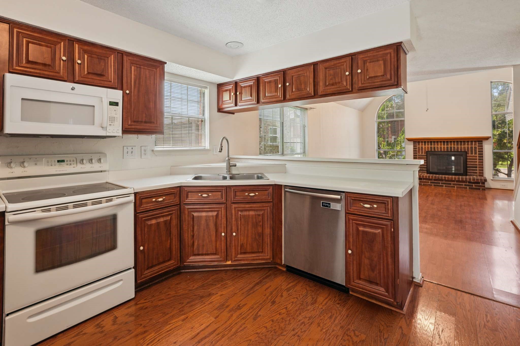 433 Moonlight Way