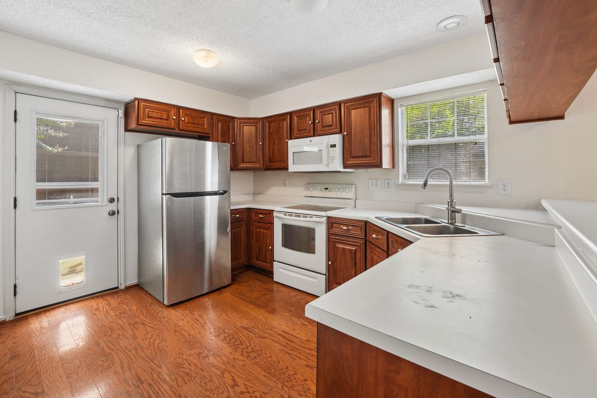 433 Moonlight Way
