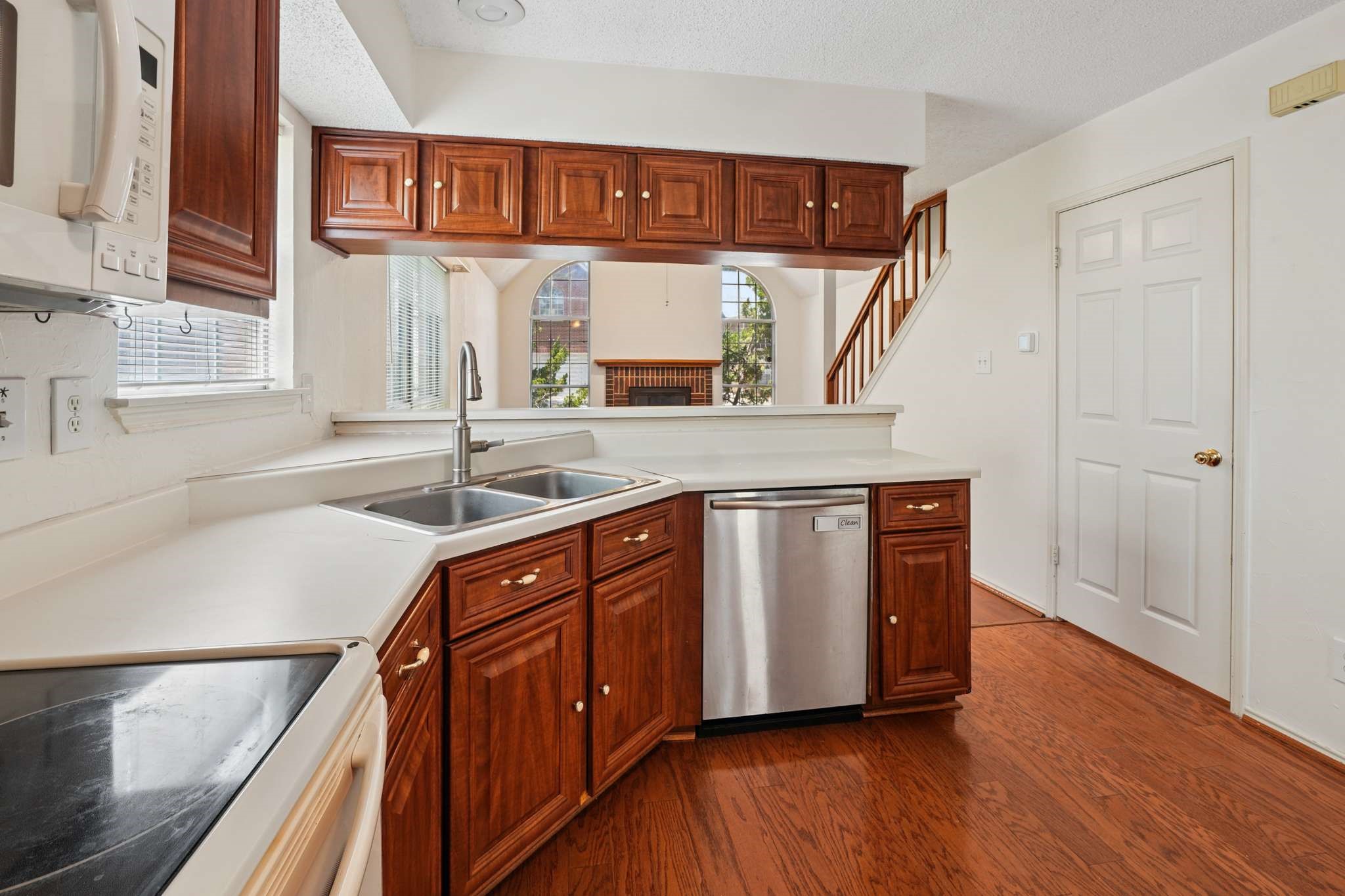 433 Moonlight Way