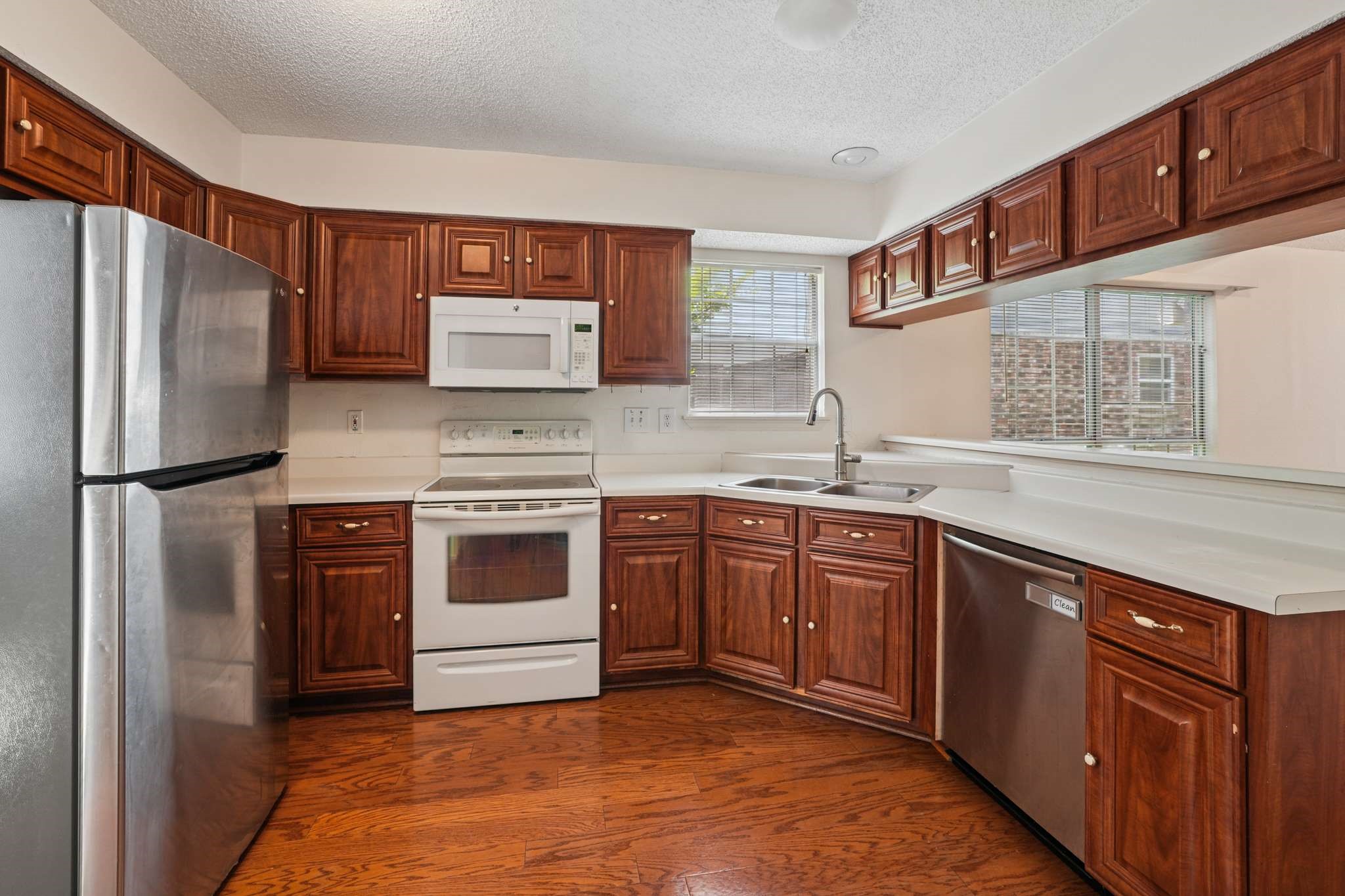 433 Moonlight Way
