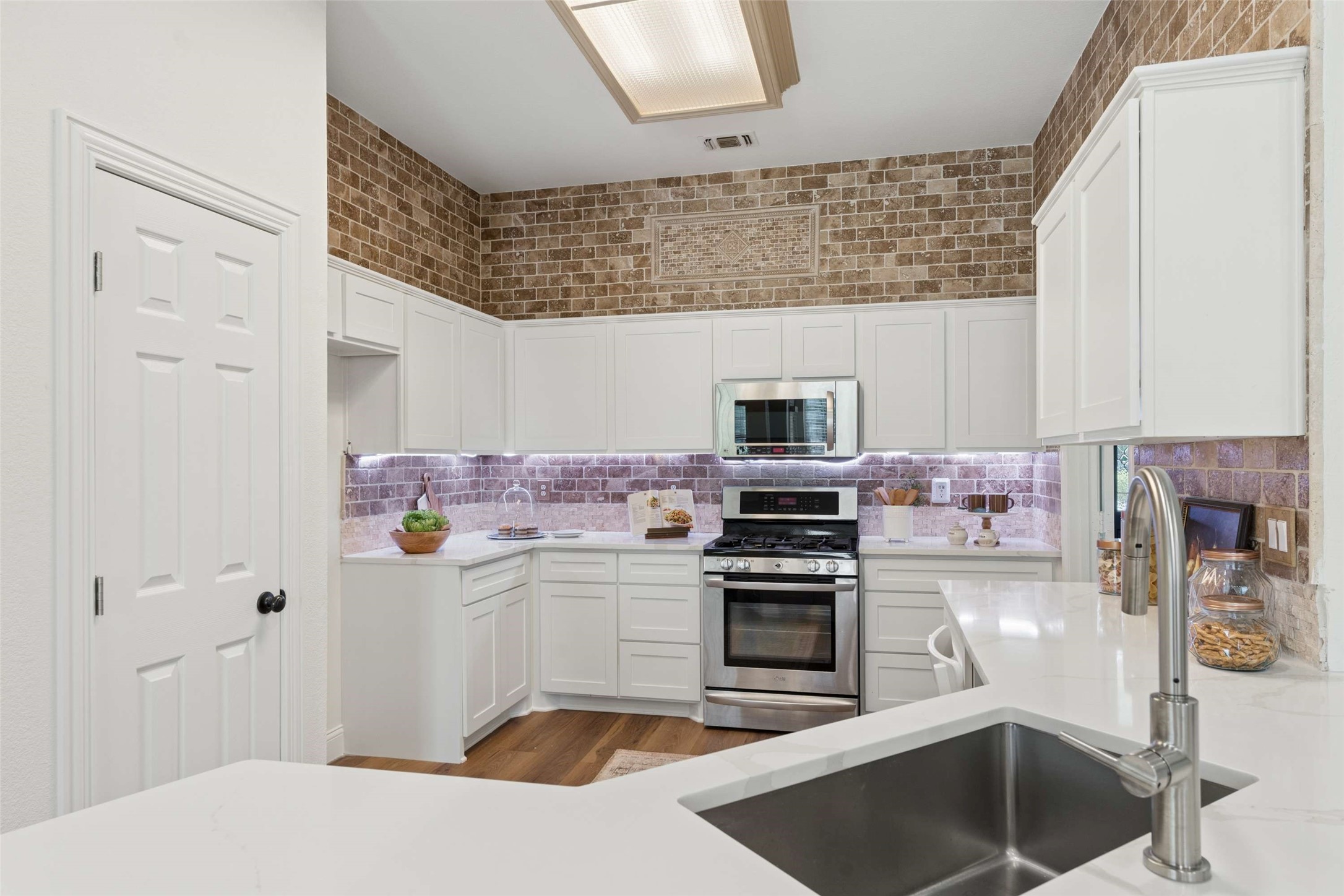 5211 Quail Creek Drive