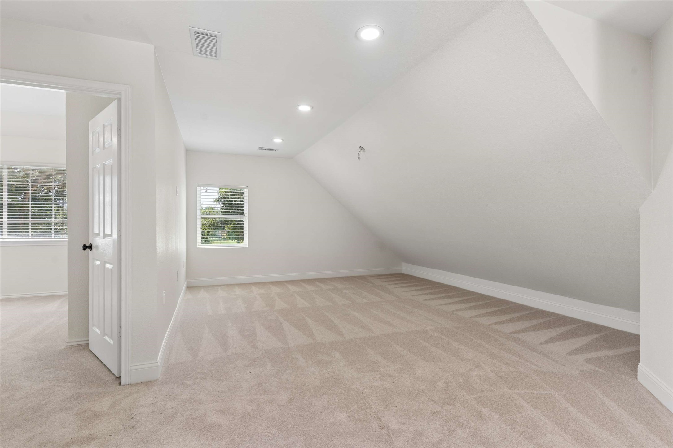 5211 Quail Creek Drive