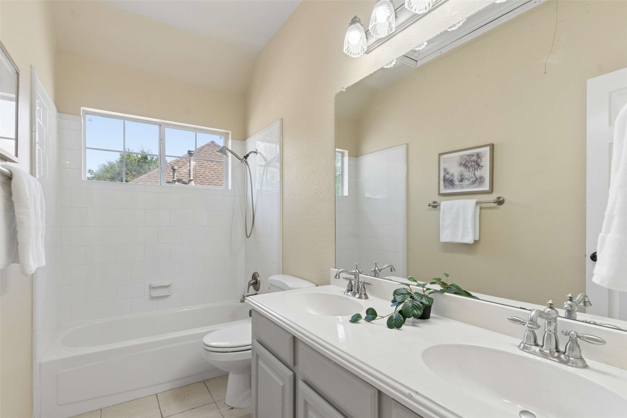 5211 Quail Creek Drive