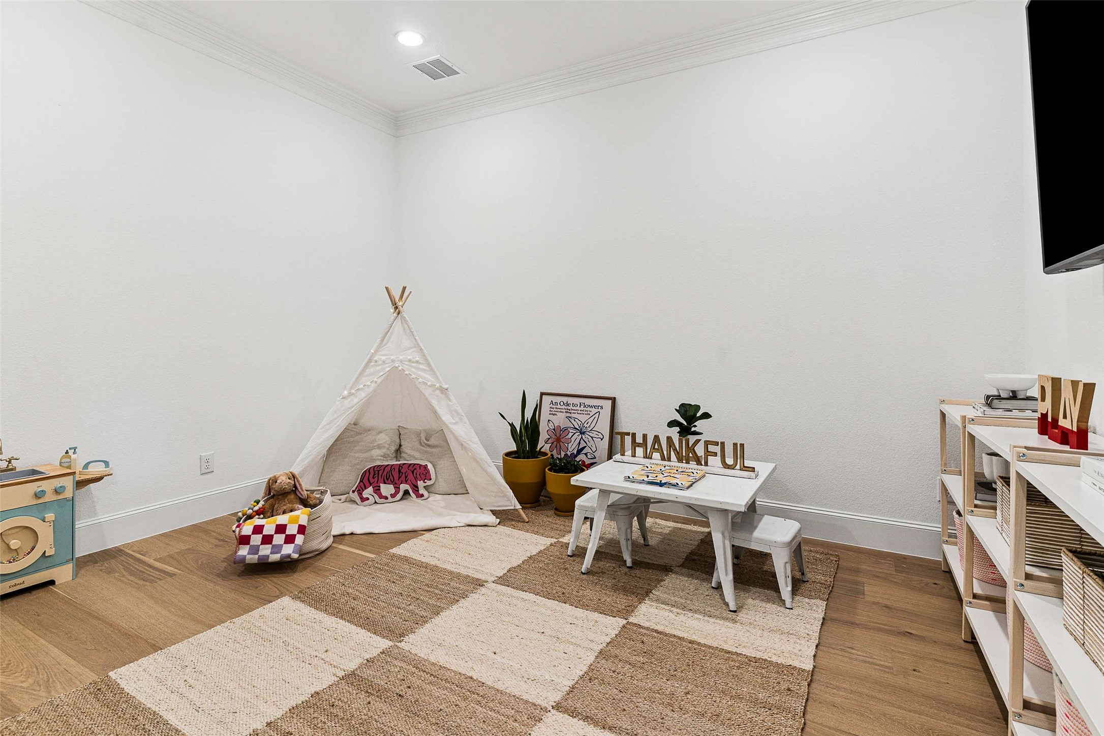 2420 Forestbrook Drive
