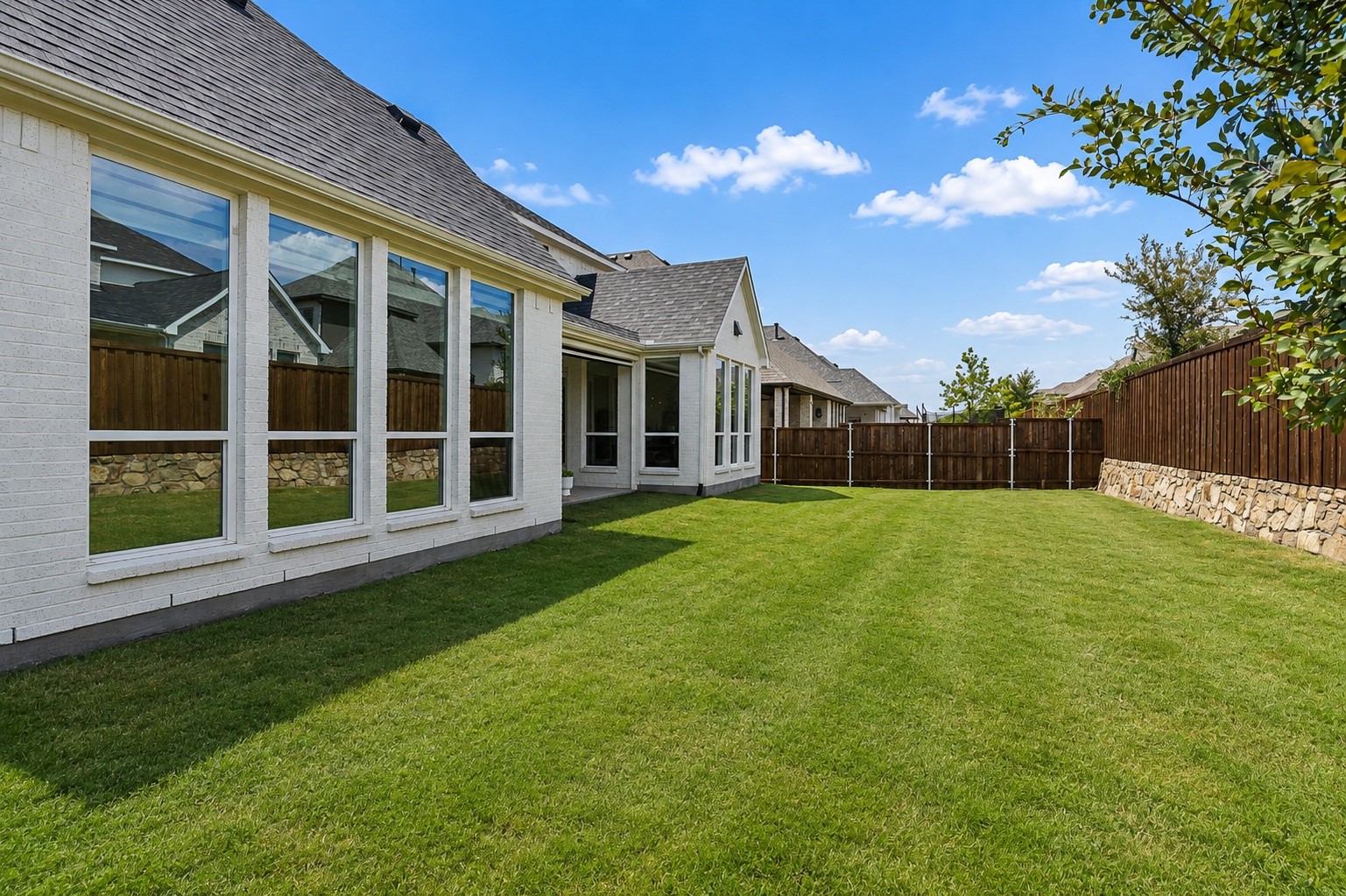 2420 Forestbrook Drive