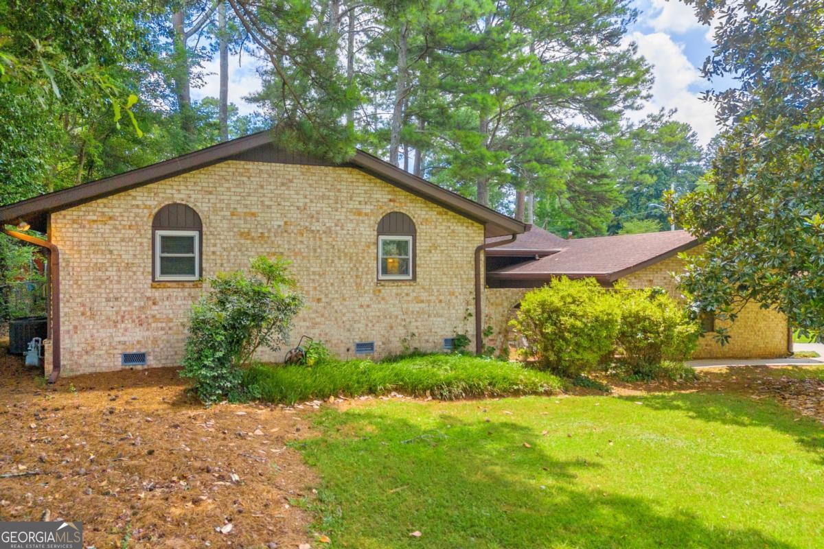 3102 CLAIBORNE Drive