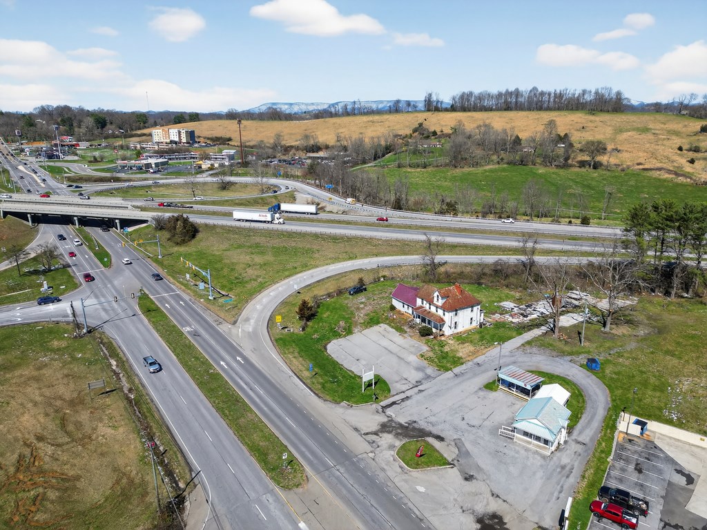 24443 Lee Highway