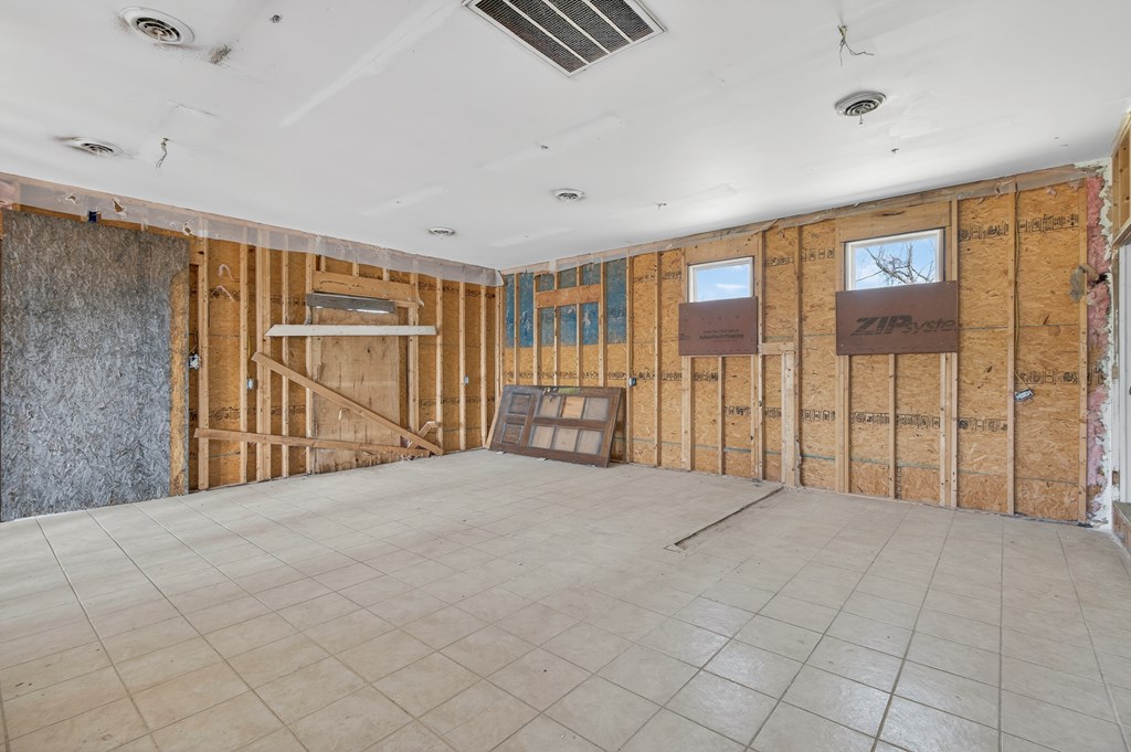 24443 Lee Highway