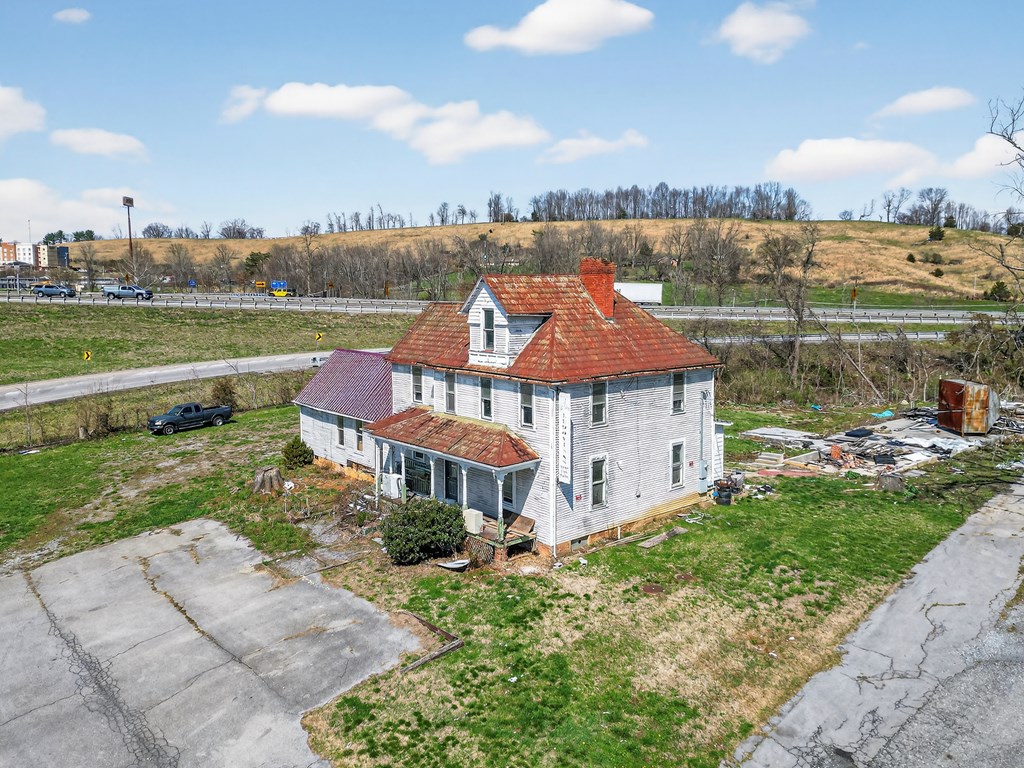 24443 Lee Highway