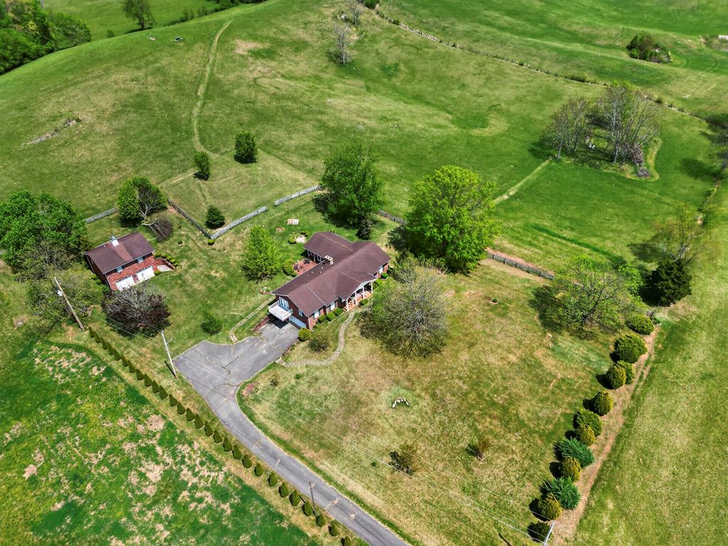16471 Spring Valley Rd