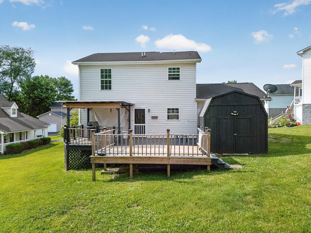 684 Hallock Circle
