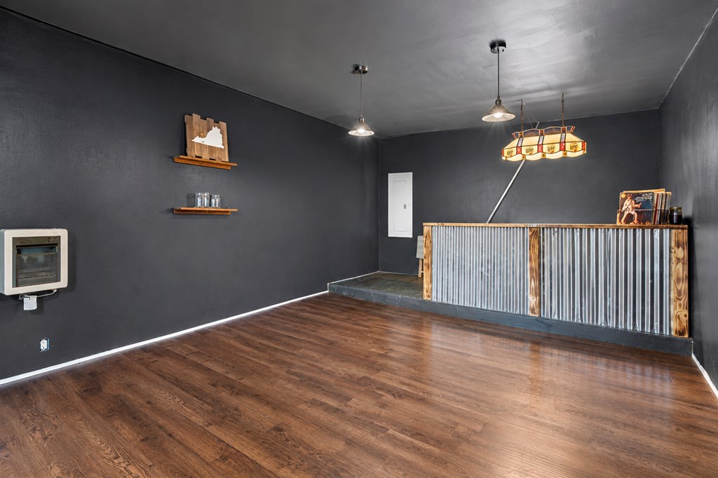 684 Hallock Circle