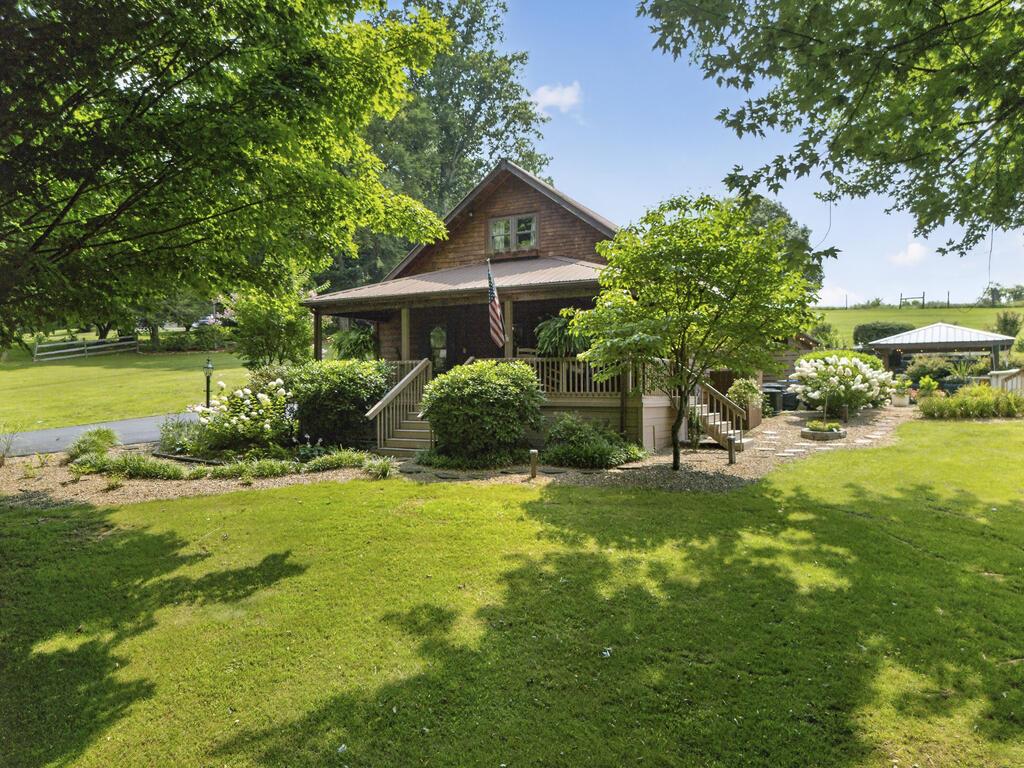 19308 B Tulip Tree Ln